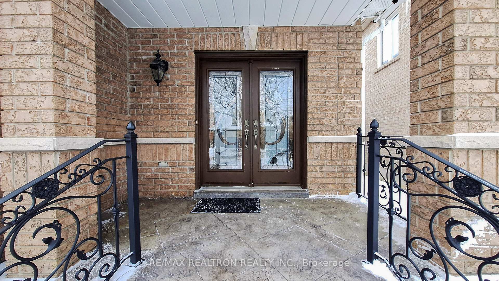 Photo 3 of 60 Andrew Hill Drive, Vaughan, Vellore Village — HOMEH