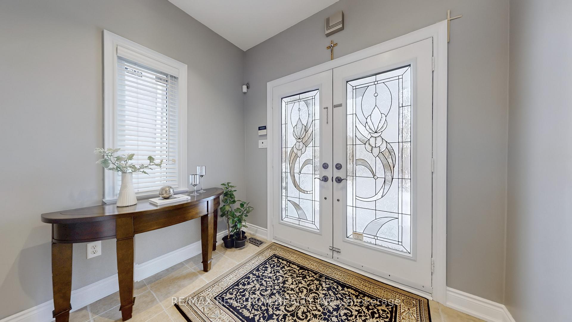 Photo 4 of 60 Andrew Hill Drive, Vaughan, Vellore Village — HOMEH