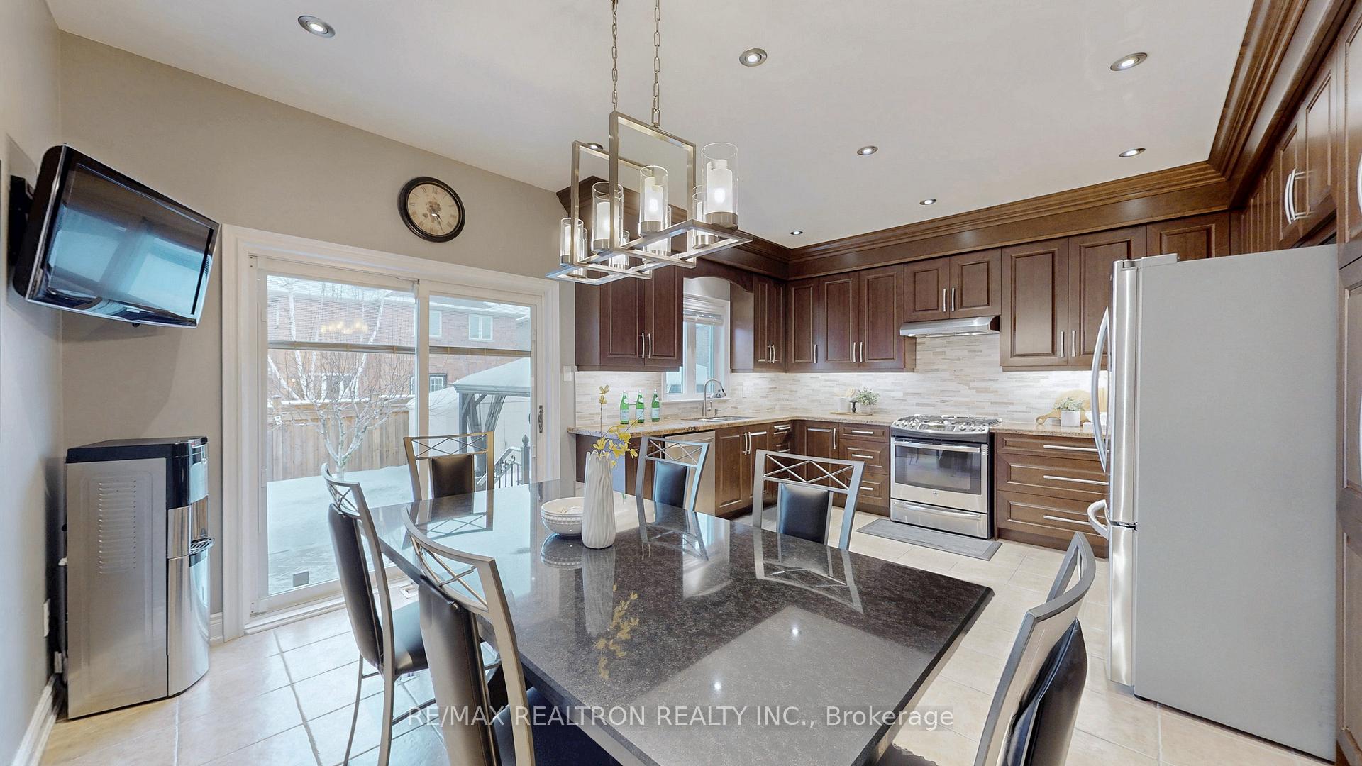 Photo 10 of 60 Andrew Hill Drive, Vaughan, Vellore Village — HOMEH