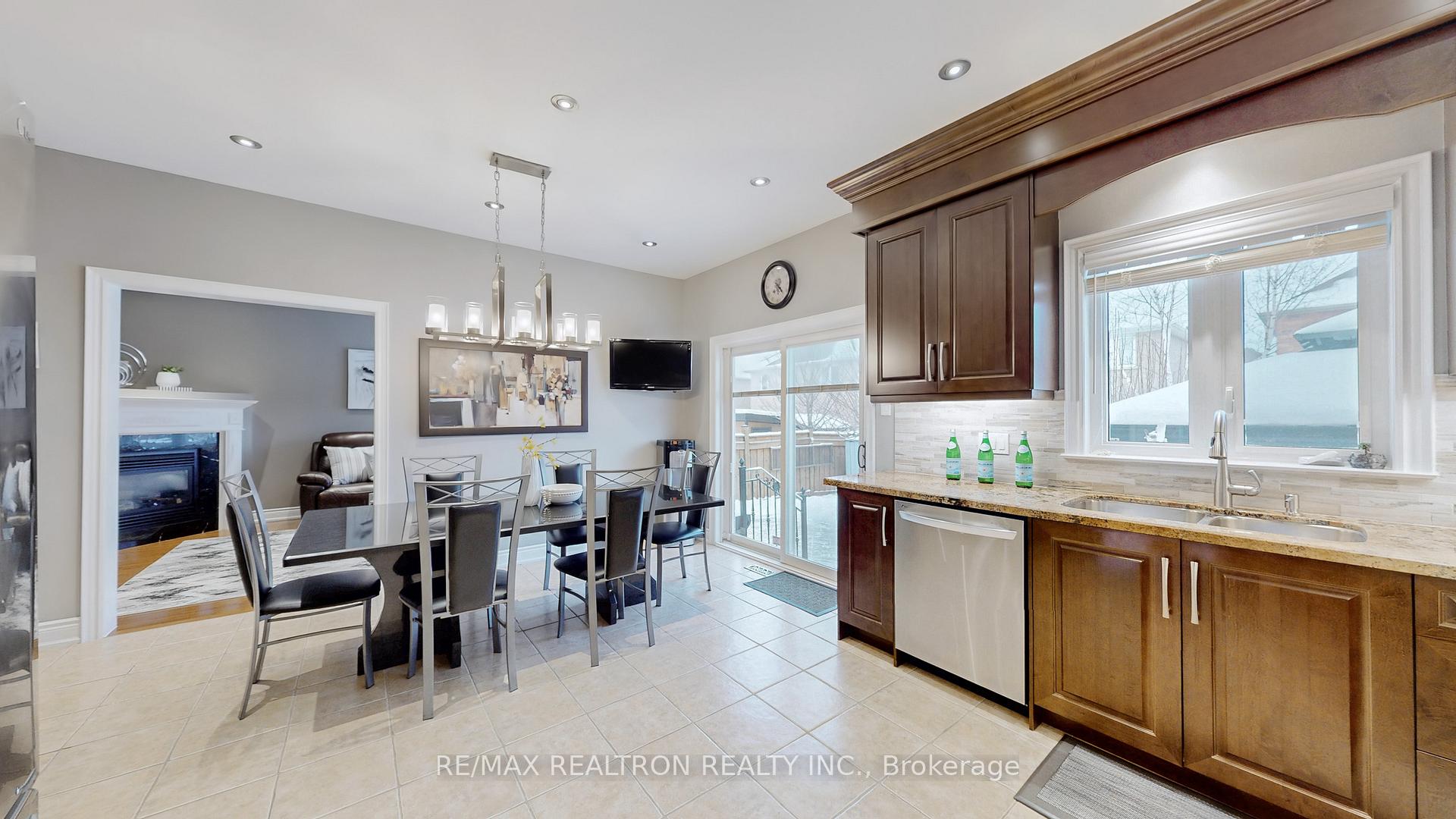 Photo 15 of 60 Andrew Hill Drive, Vaughan, Vellore Village — HOMEH