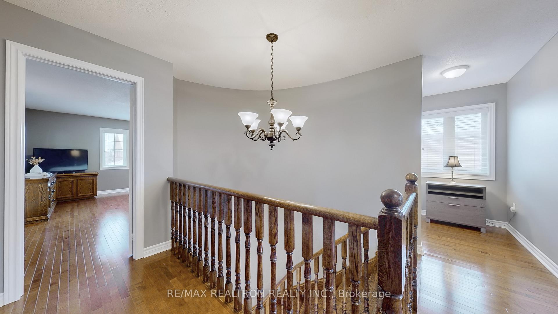 Photo 17 of 60 Andrew Hill Drive, Vaughan, Vellore Village — HOMEH