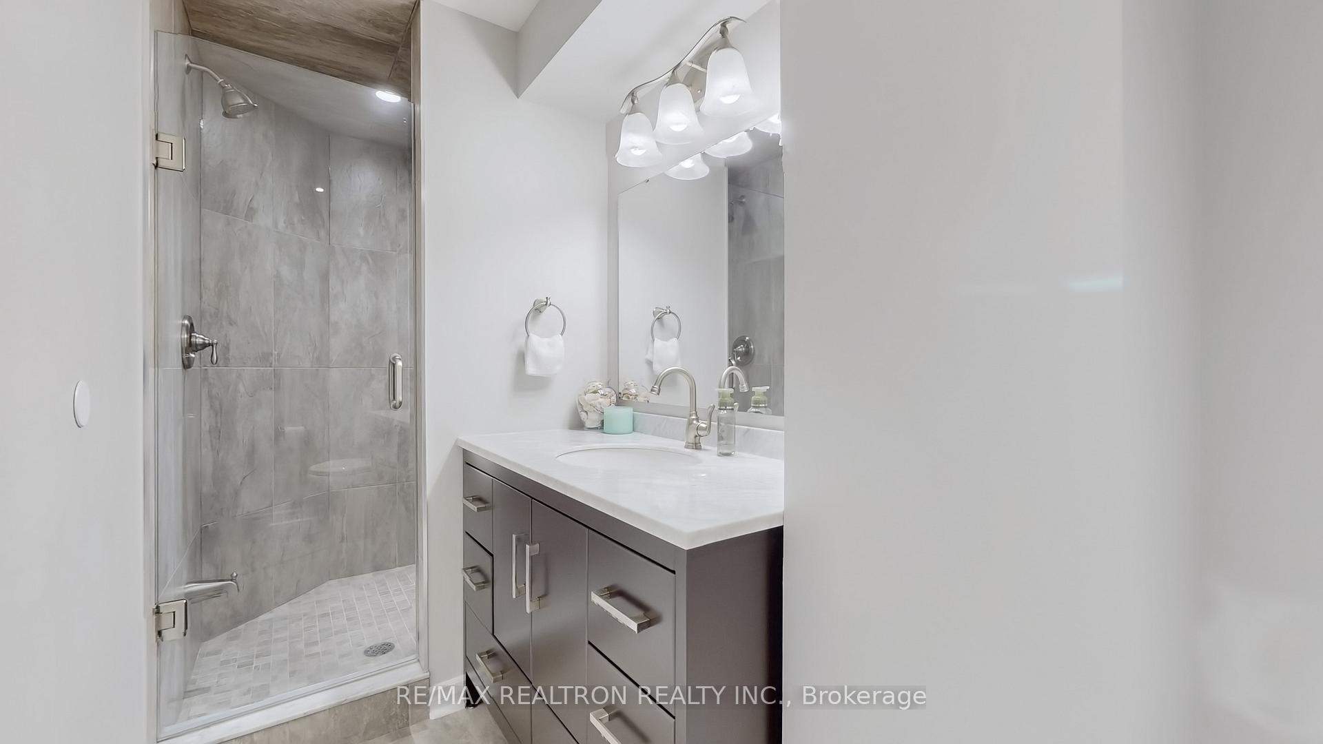 Photo 37 of 60 Andrew Hill Drive, Vaughan, Vellore Village — HOMEH