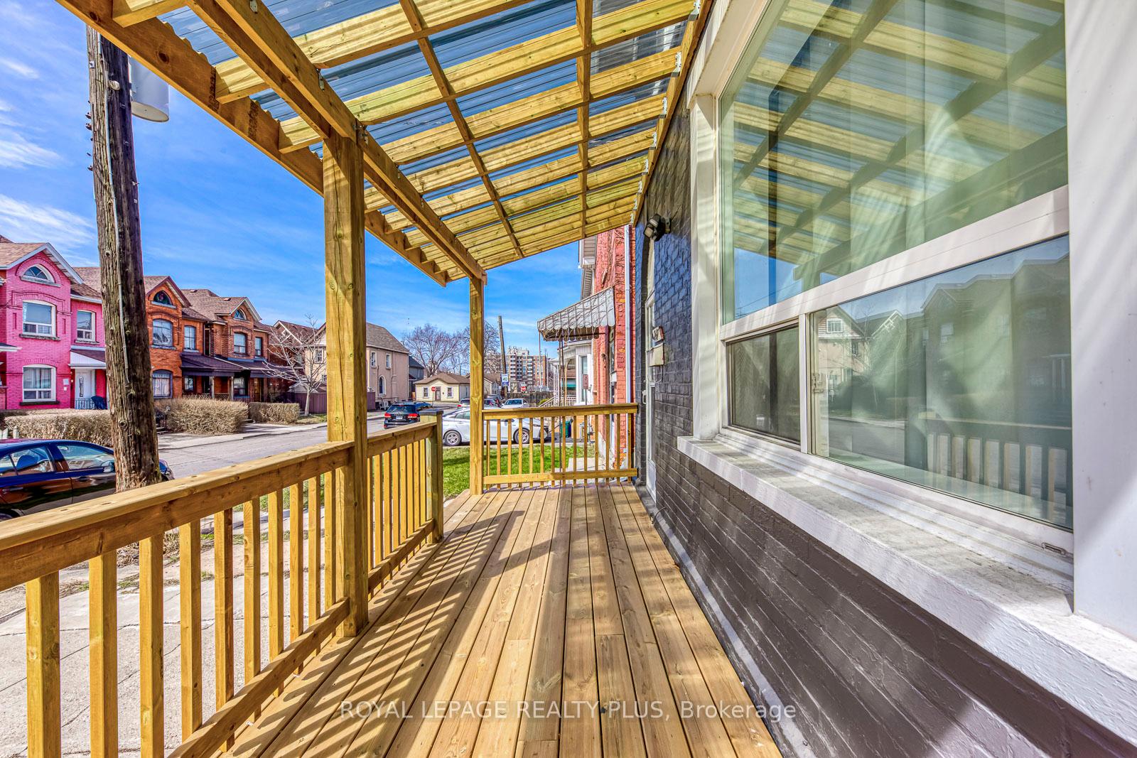 Photo 3 of 247 Robert Street, Hamilton, Landsdale — HOMEH