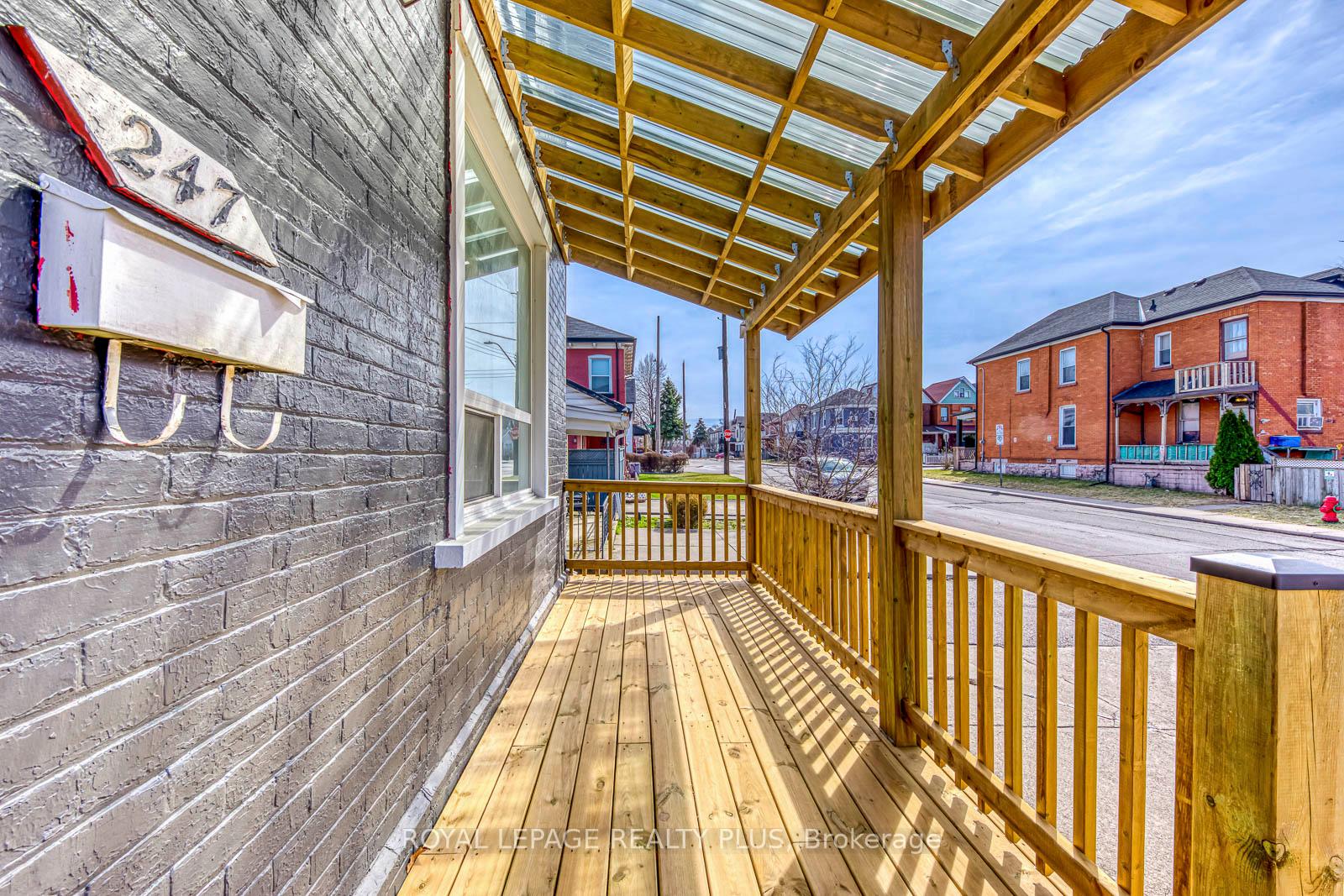Photo 4 of 247 Robert Street, Hamilton, Landsdale — HOMEH
