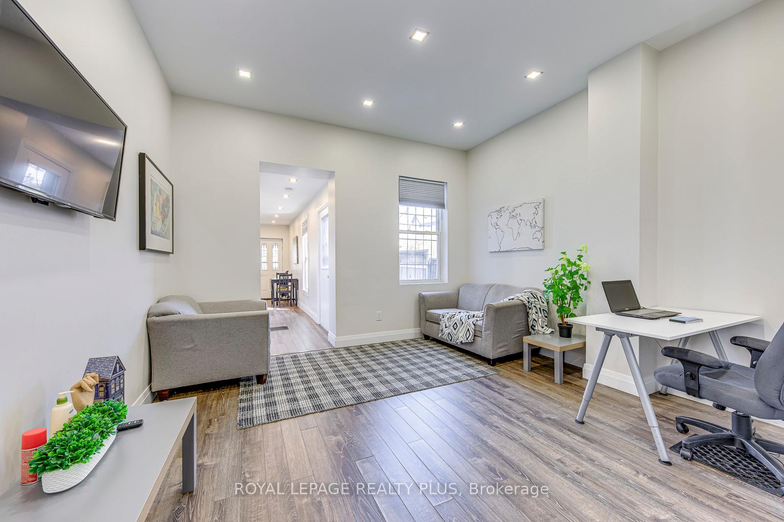 Photo 8 of 247 Robert Street, Hamilton, Landsdale — HOMEH