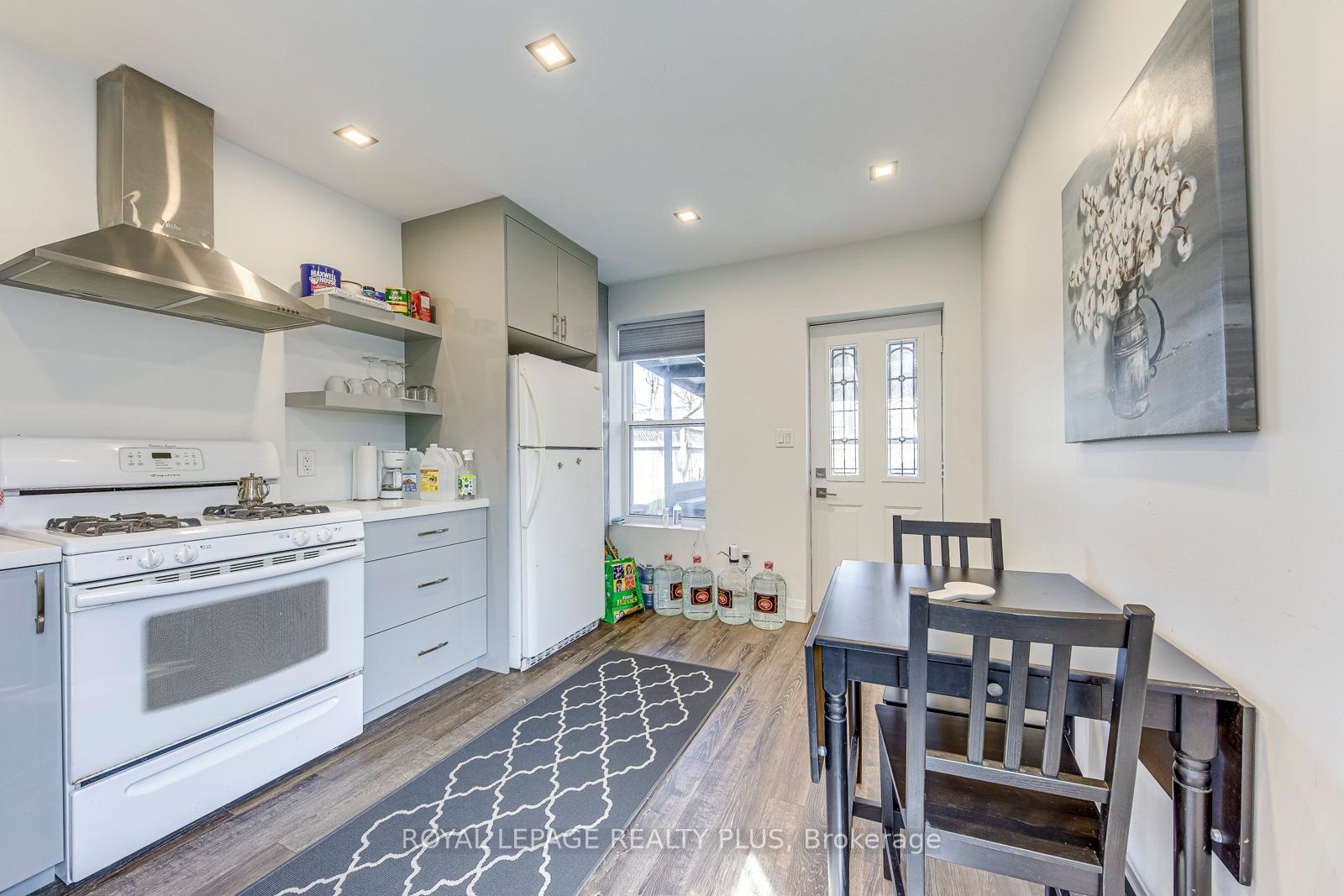 Photo 12 of 247 Robert Street, Hamilton, Landsdale — HOMEH