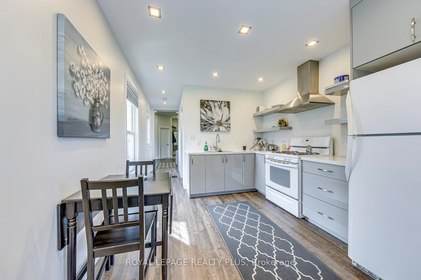 Photo 14 of 247 Robert Street, Hamilton, Landsdale — HOMEH