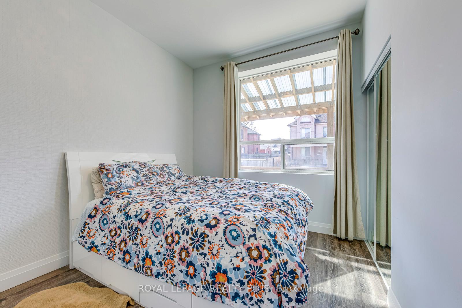 Photo 16 of 247 Robert Street, Hamilton, Landsdale — HOMEH