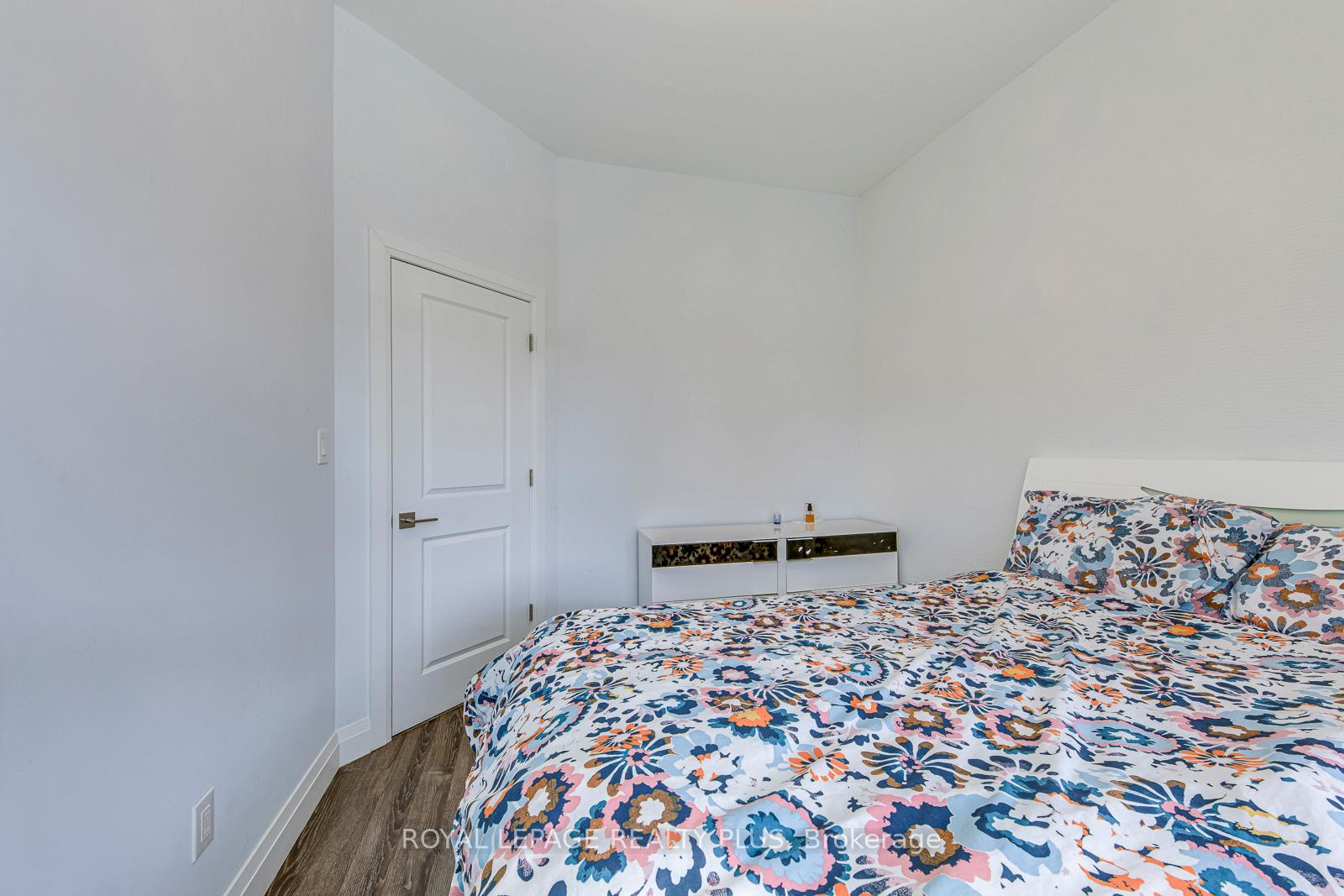 Photo 17 of 247 Robert Street, Hamilton, Landsdale — HOMEH