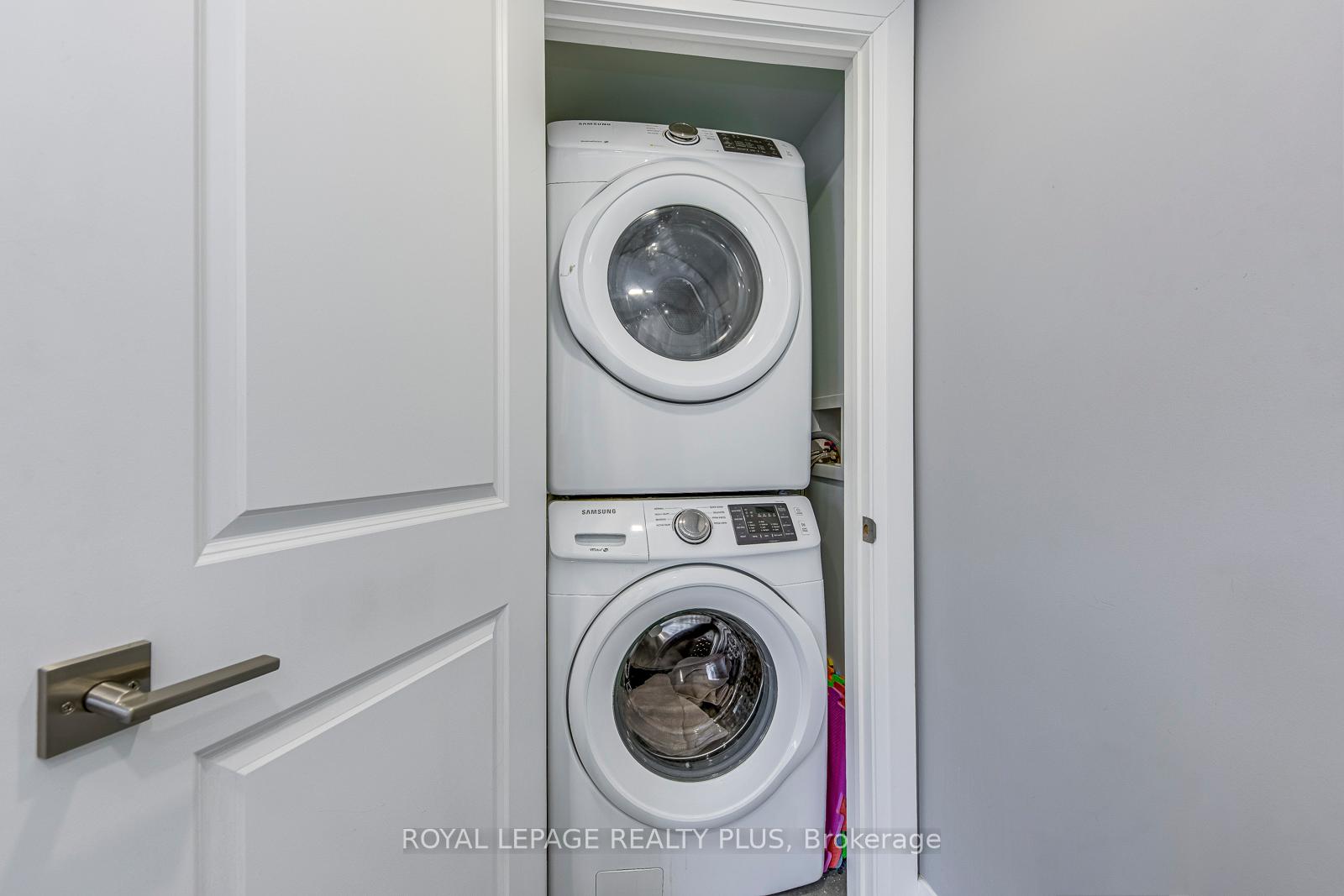 Photo 19 of 247 Robert Street, Hamilton, Landsdale — HOMEH