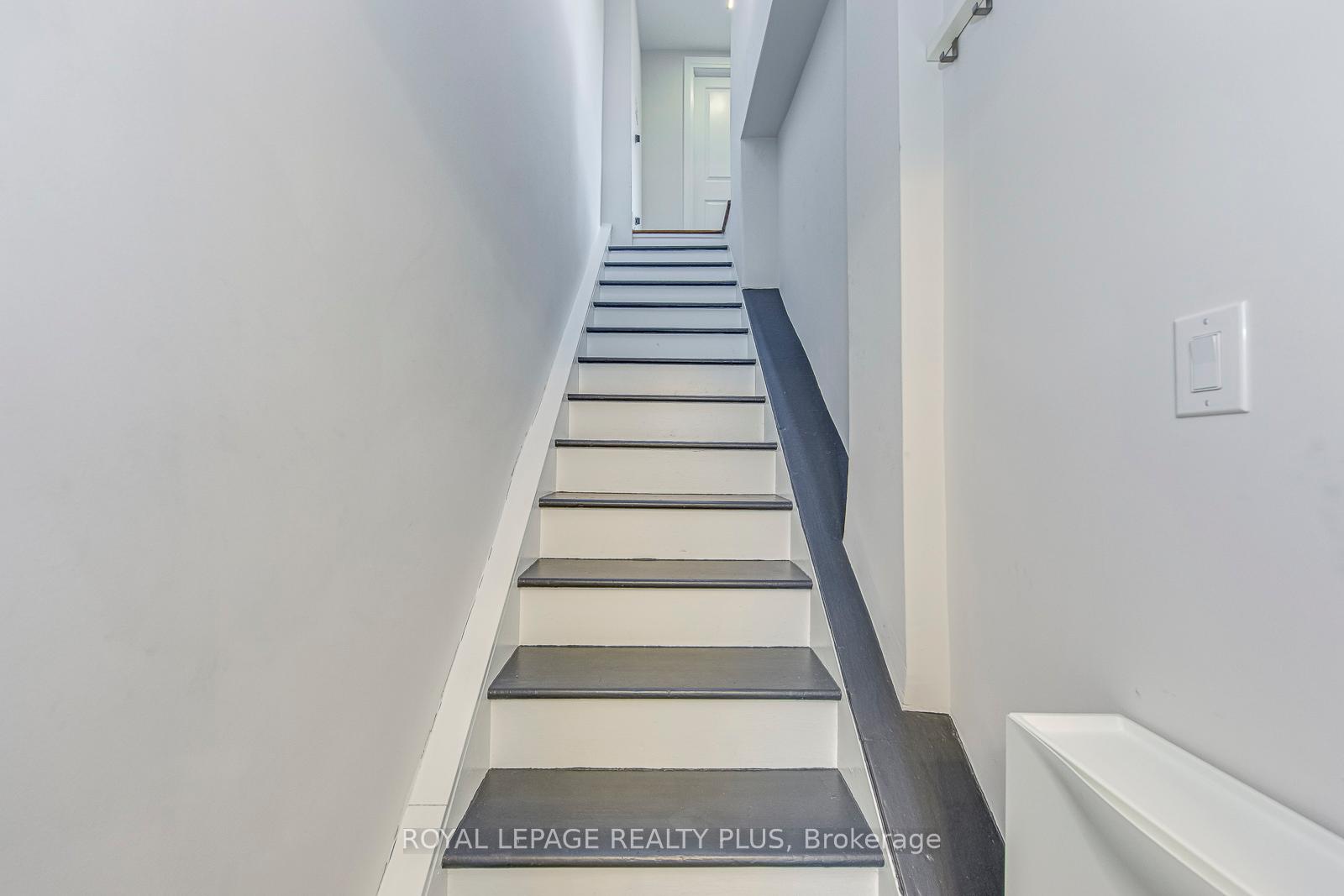 Photo 20 of 247 Robert Street, Hamilton, Landsdale — HOMEH