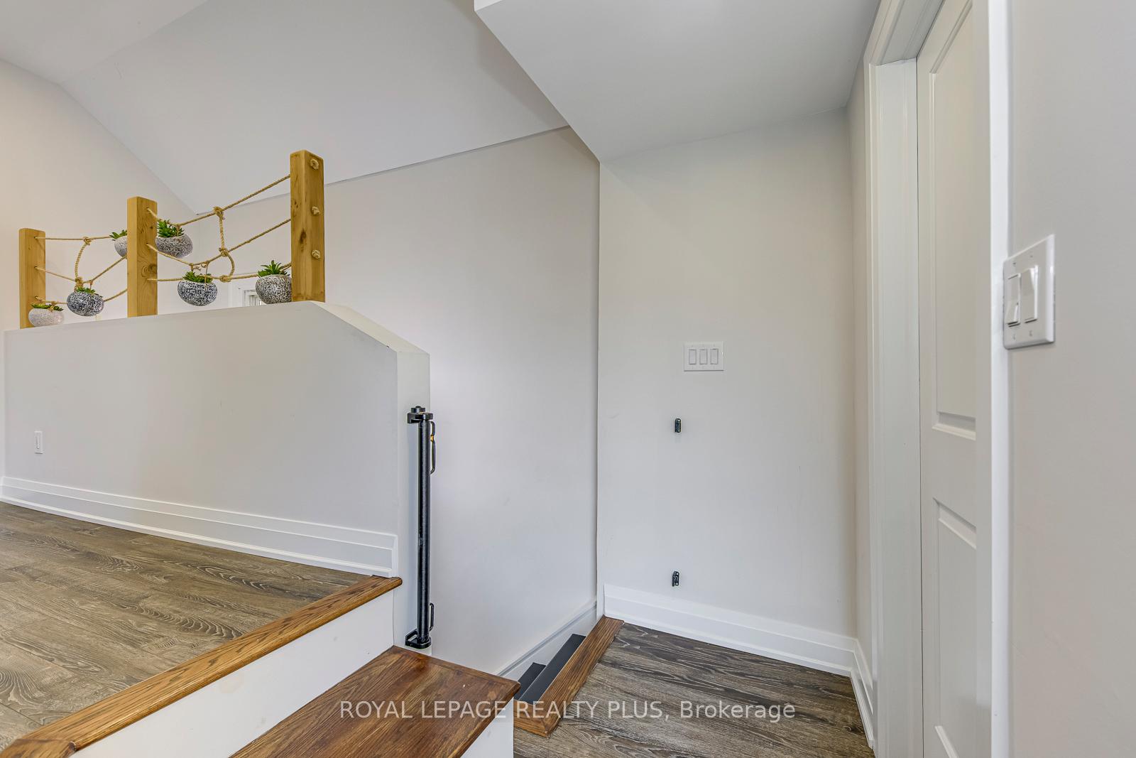 Photo 21 of 247 Robert Street, Hamilton, Landsdale — HOMEH