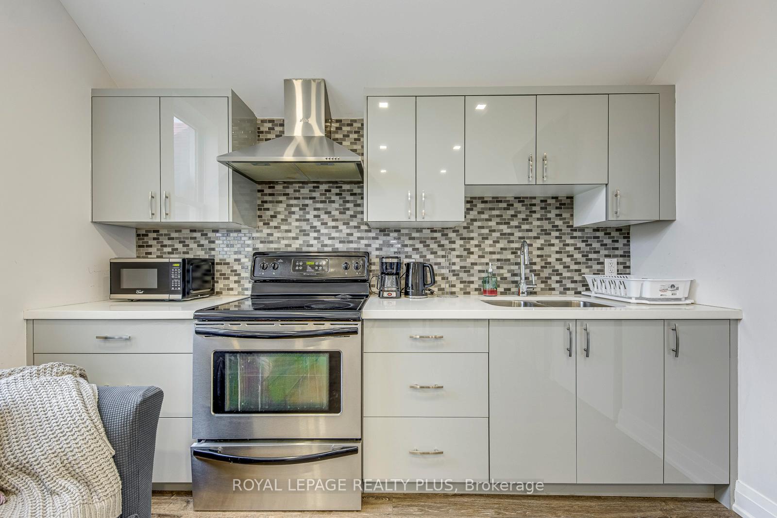 Photo 24 of 247 Robert Street, Hamilton, Landsdale — HOMEH
