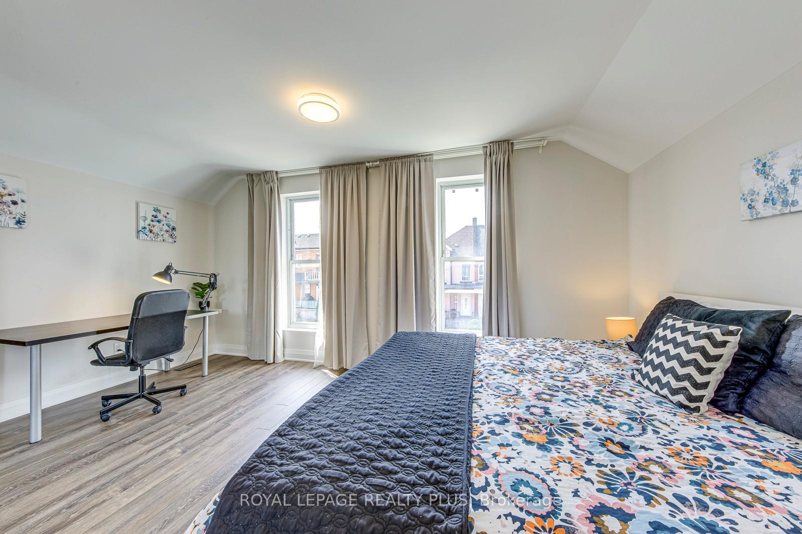 Photo 27 of 247 Robert Street, Hamilton, Landsdale — HOMEH