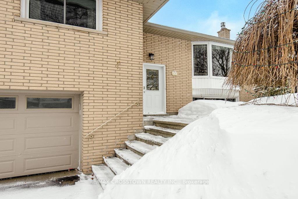 Photo 3 of 55 Woodcrest Road, Barrie, Allandale Heights — HOMEH