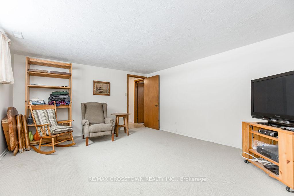 Photo 24 of 55 Woodcrest Road, Barrie, Allandale Heights — HOMEH