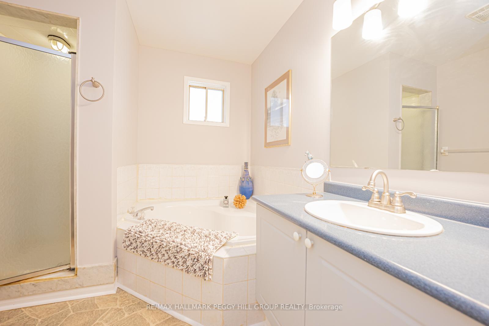 Photo 13 of 35 Nicholson Drive, Barrie, Ardagh — HOMEH