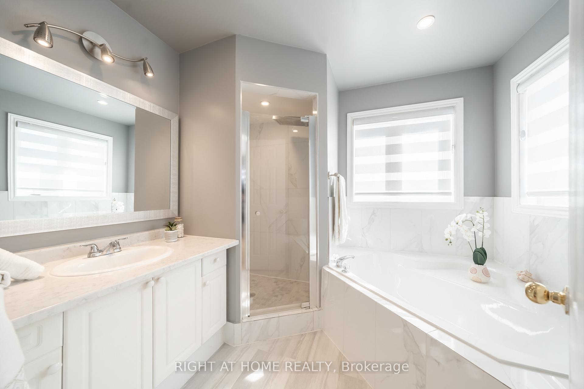 Photo 23 of 320 Tall Grass Crescent, Vaughan, East Woodbridge — HOMEH