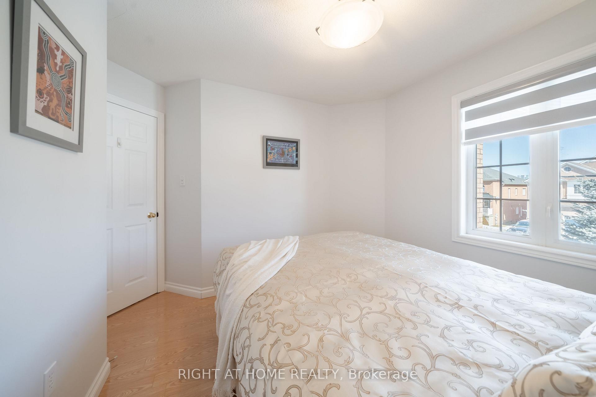 Photo 26 of 320 Tall Grass Crescent, Vaughan, East Woodbridge — HOMEH