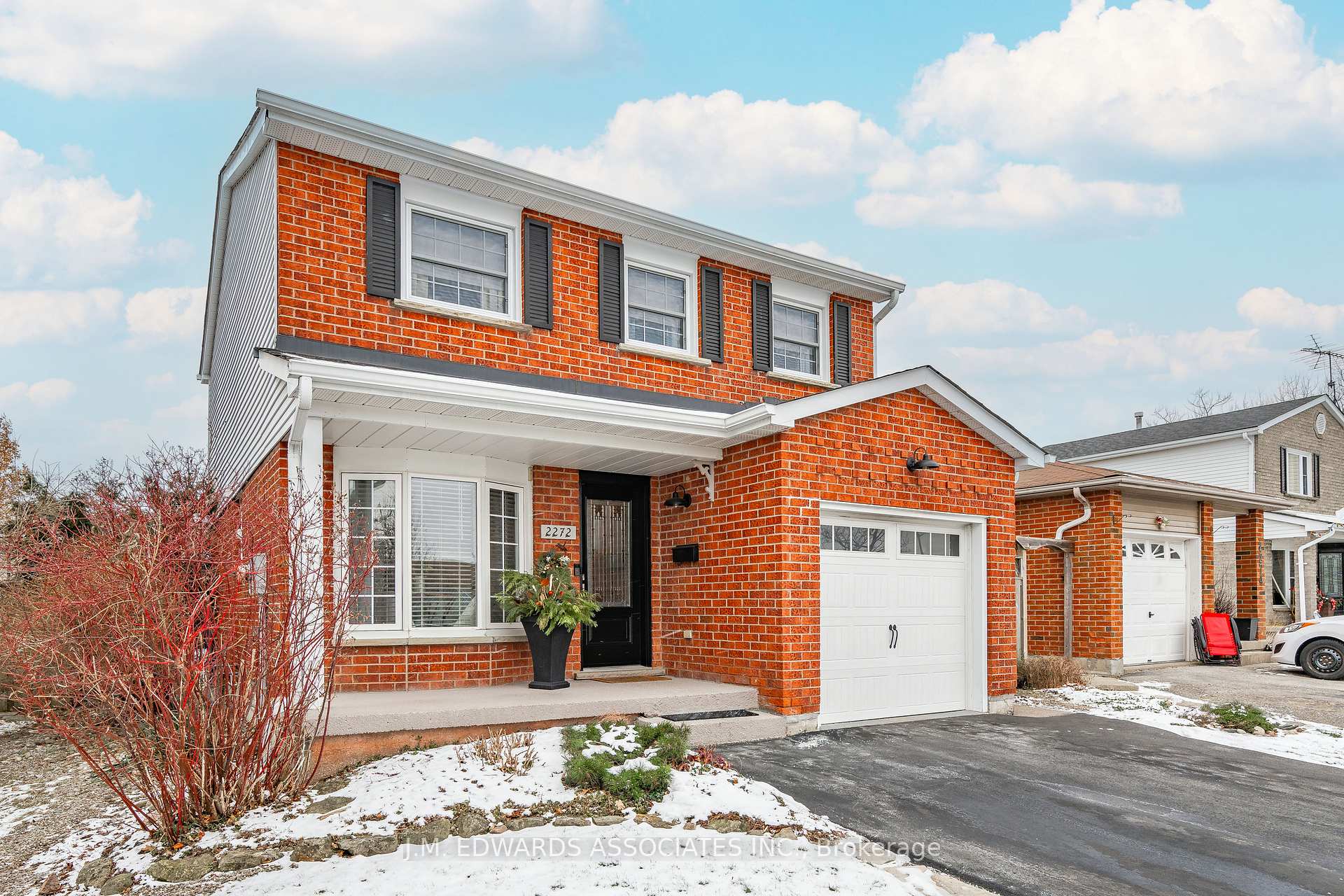 Photo 1 of 2272 Headon Forest Drive, Burlington, Headon — HOMEH