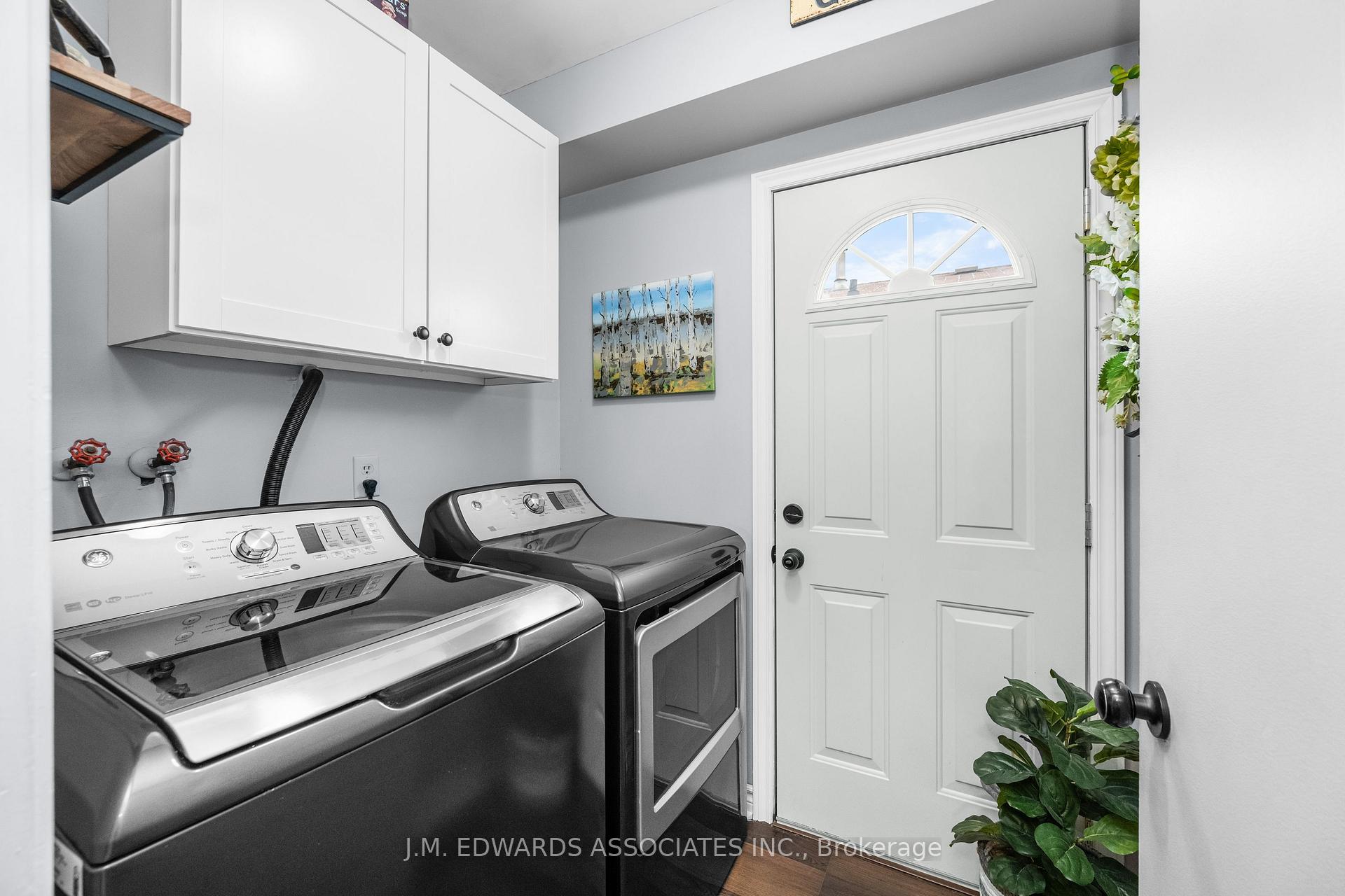 Photo 11 of 2272 Headon Forest Drive, Burlington, Headon — HOMEH