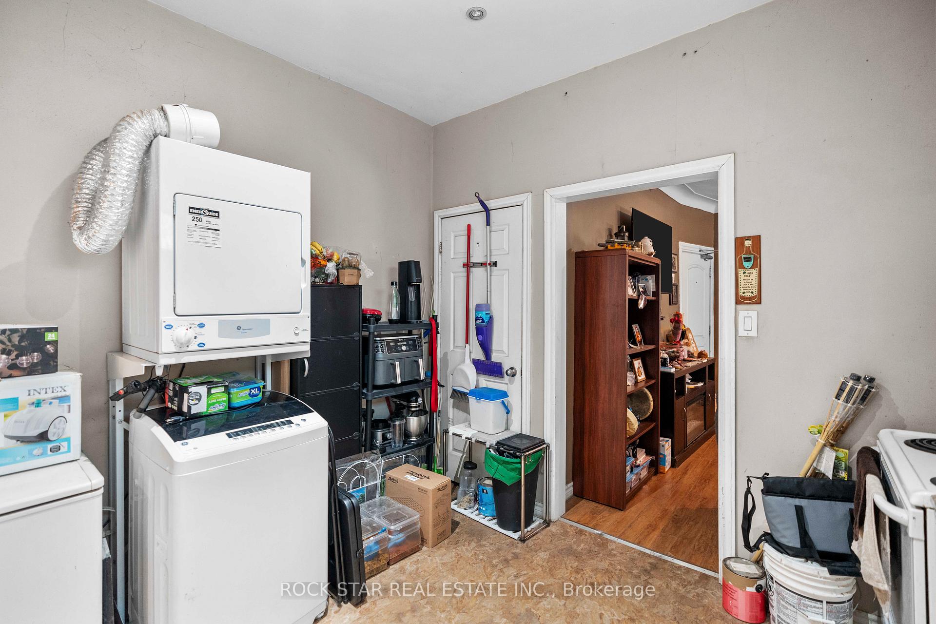 Photo 12 of 77 Barton Street E, Hamilton, Beasley — HOMEH