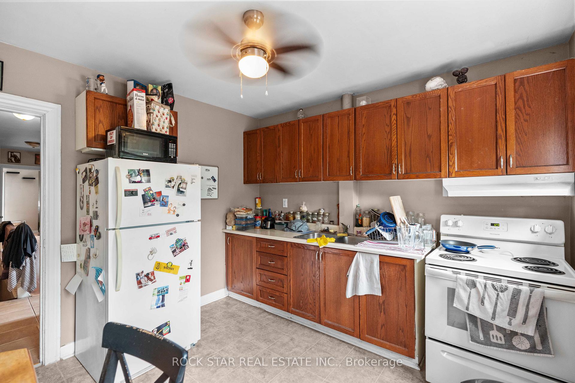 Photo 18 of 77 Barton Street E, Hamilton, Beasley — HOMEH
