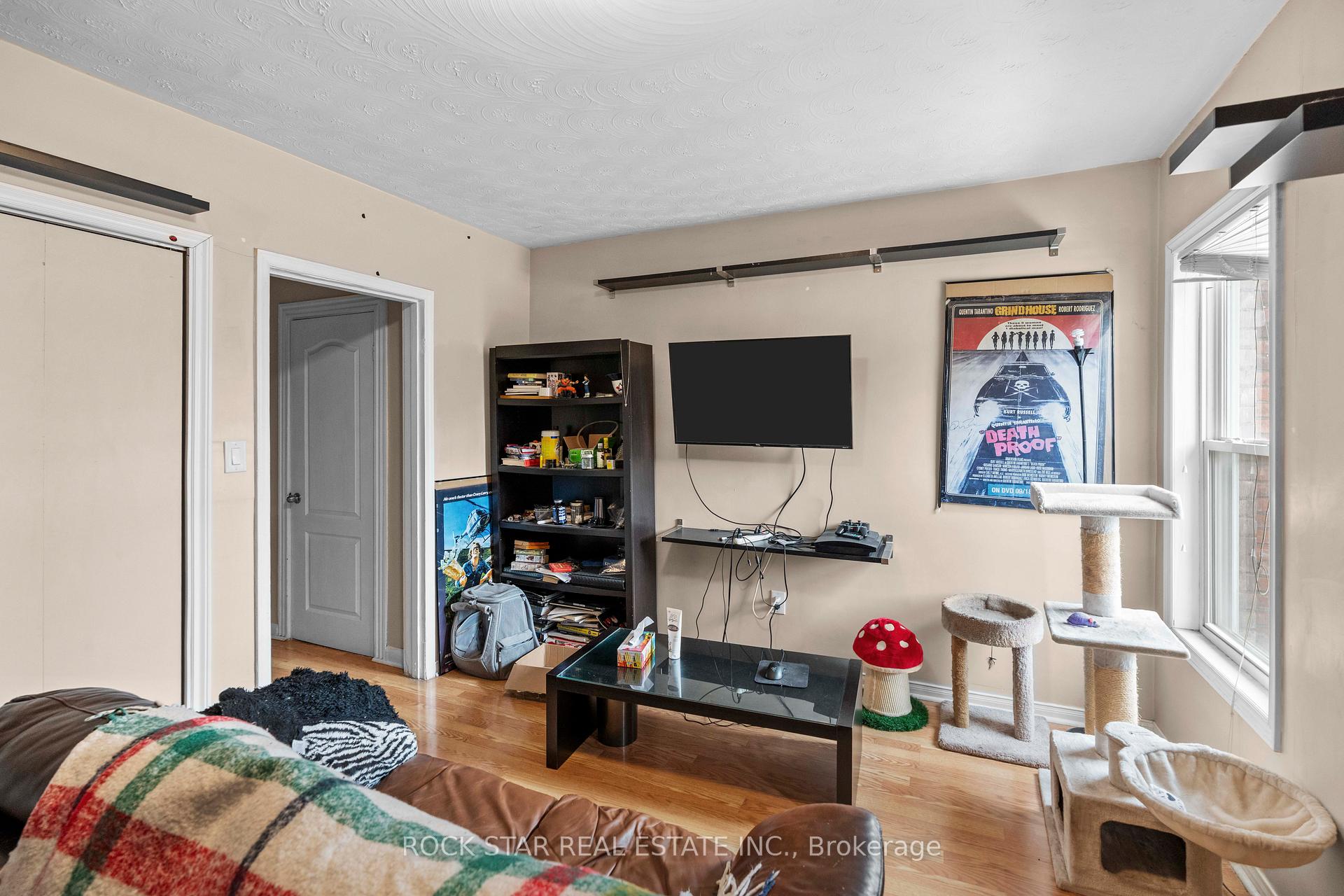 Photo 28 of 77 Barton Street E, Hamilton, Beasley — HOMEH