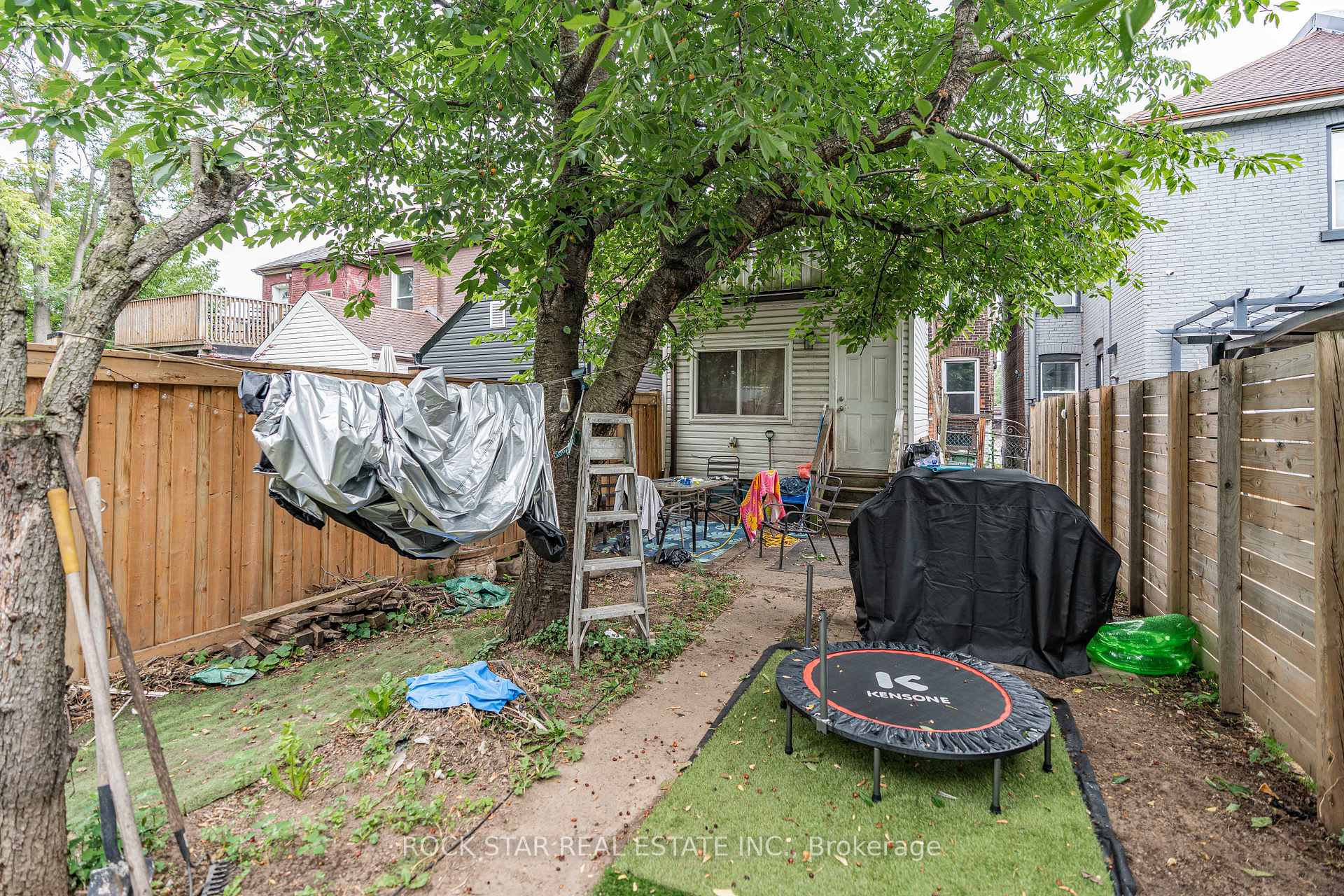 Photo 35 of 77 Barton Street E, Hamilton, Beasley — HOMEH