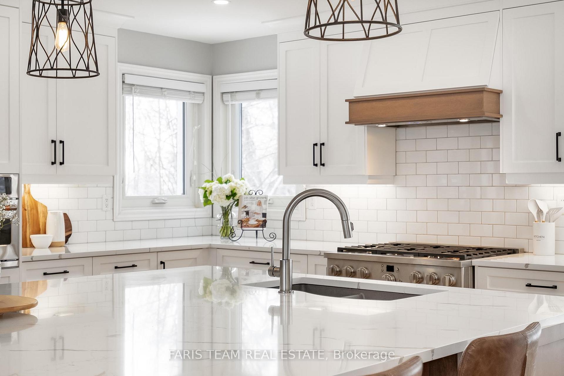 Photo 6 of 35 St Vincent Street, Barrie, Codrington — HOMEH