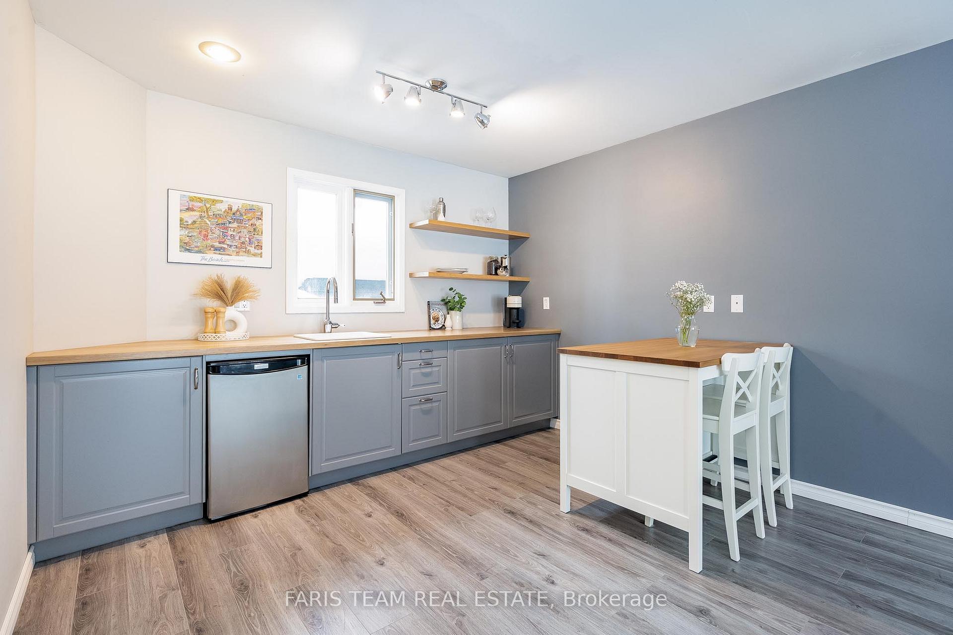 Photo 11 of 35 St Vincent Street, Barrie, Codrington — HOMEH