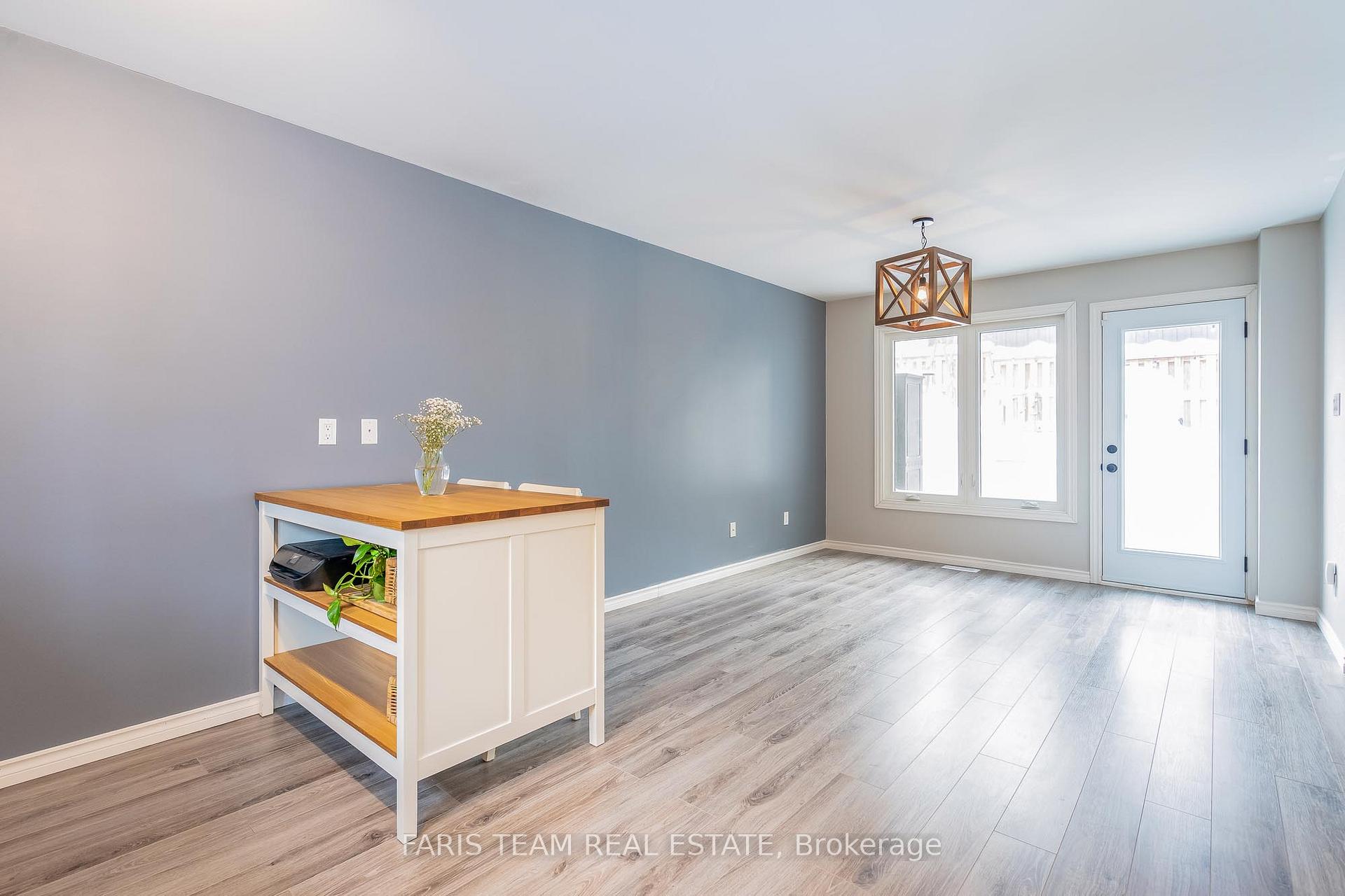 Photo 12 of 35 St Vincent Street, Barrie, Codrington — HOMEH