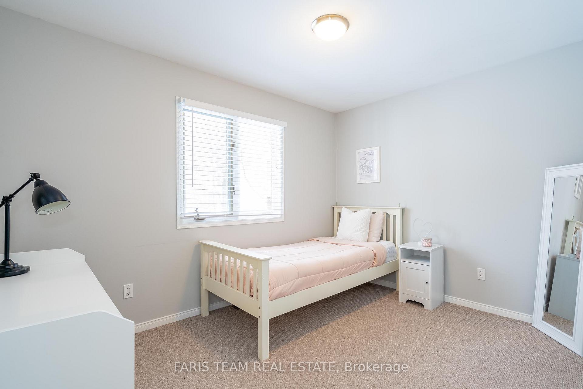 Photo 19 of 35 St Vincent Street, Barrie, Codrington — HOMEH