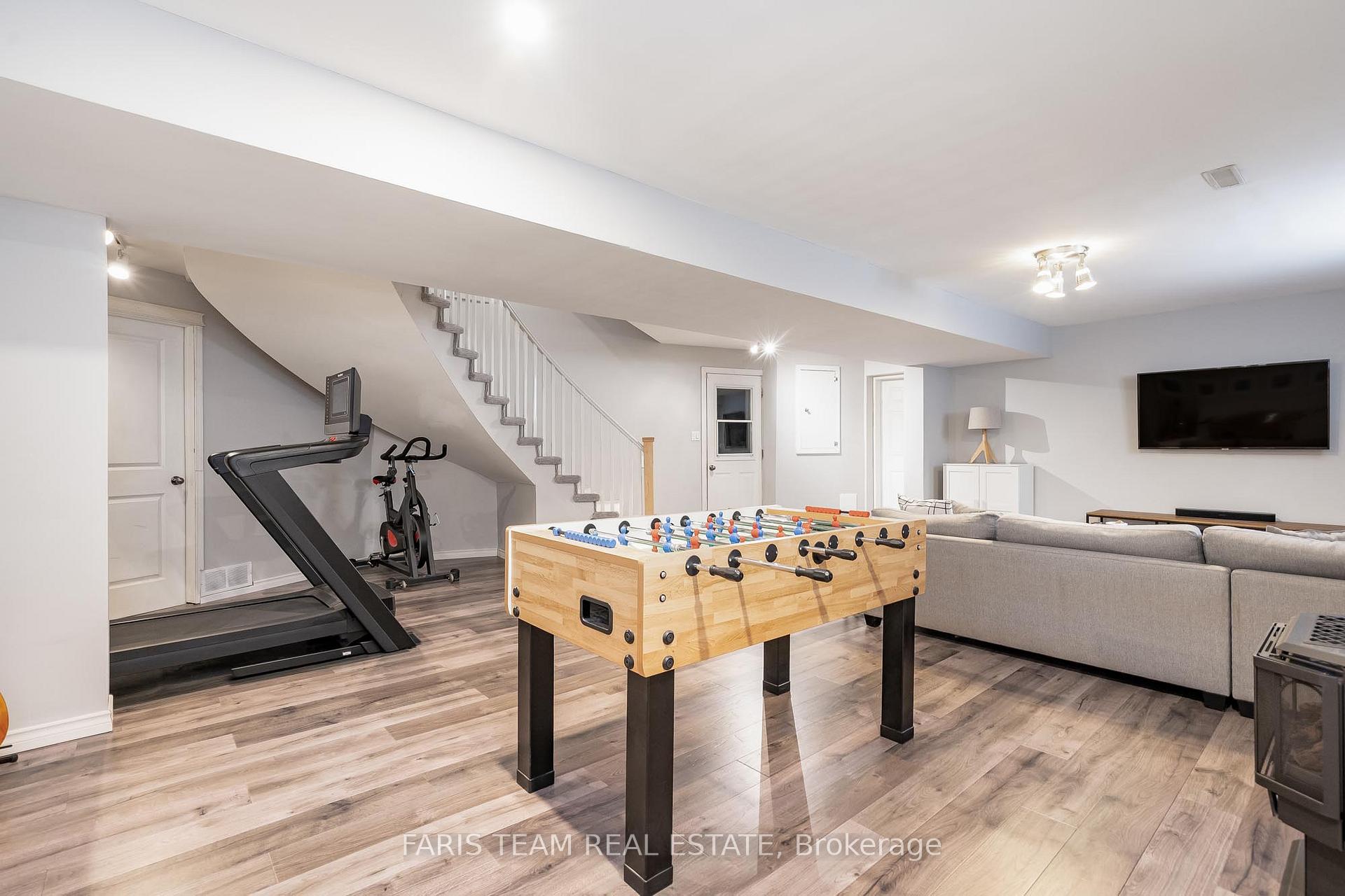 Photo 24 of 35 St Vincent Street, Barrie, Codrington — HOMEH