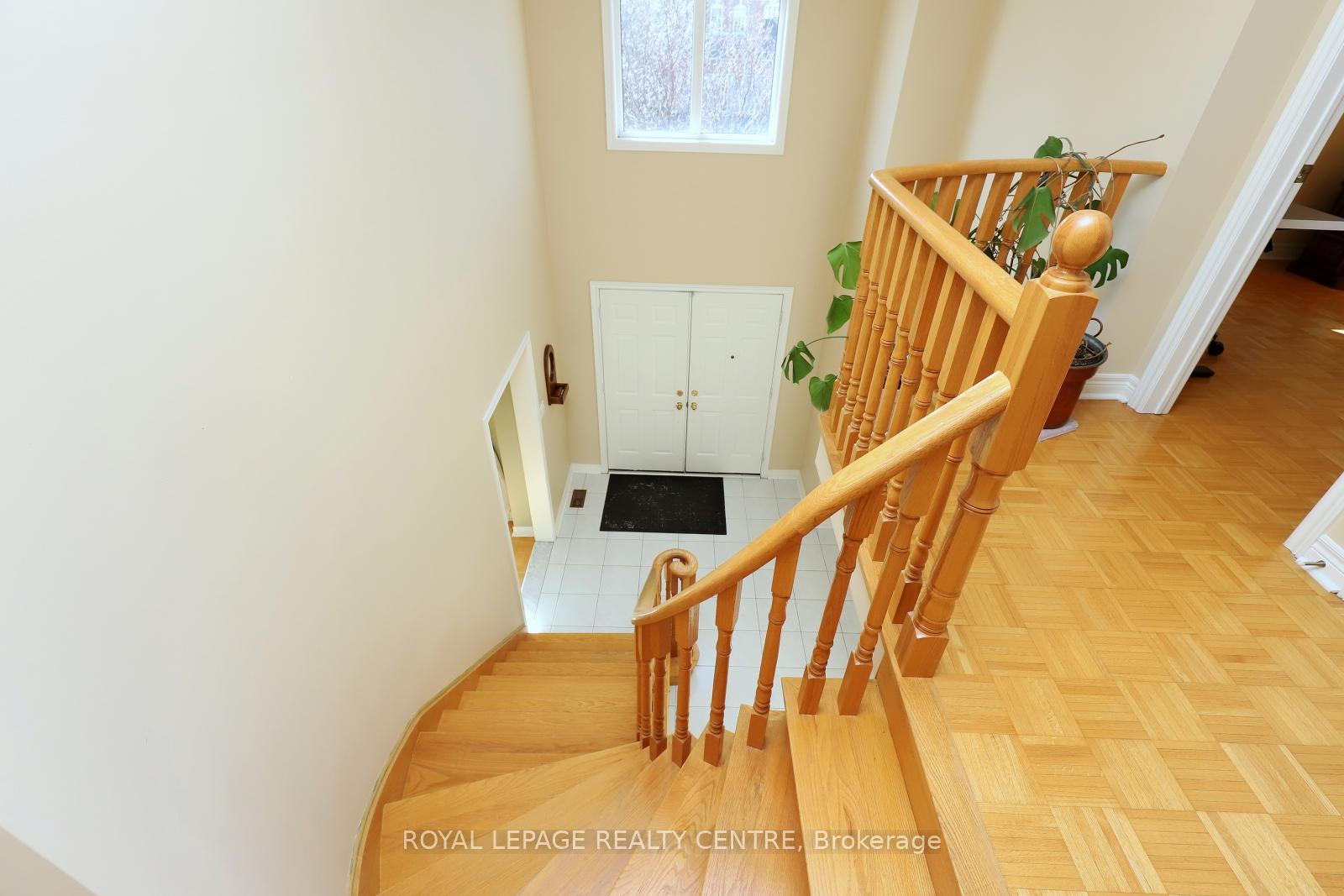 Photo 26 of 126 Gladstone Avenue, Vaughan, Maple — HOMEH