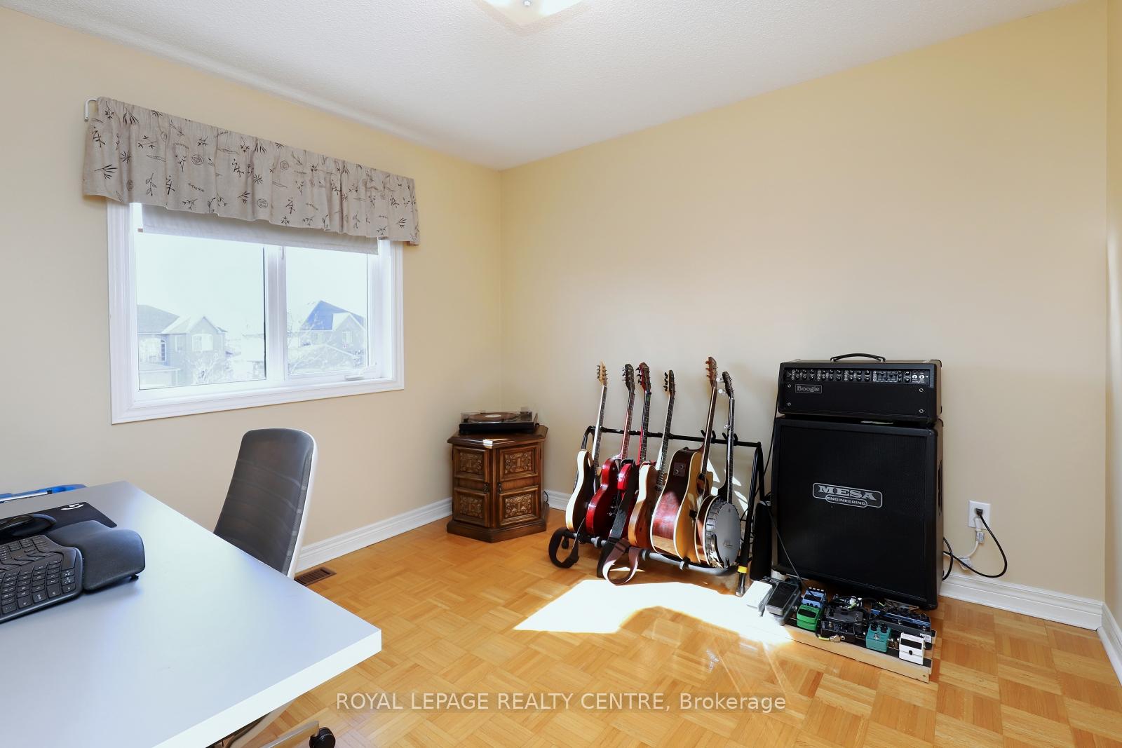 Photo 27 of 126 Gladstone Avenue, Vaughan, Maple — HOMEH