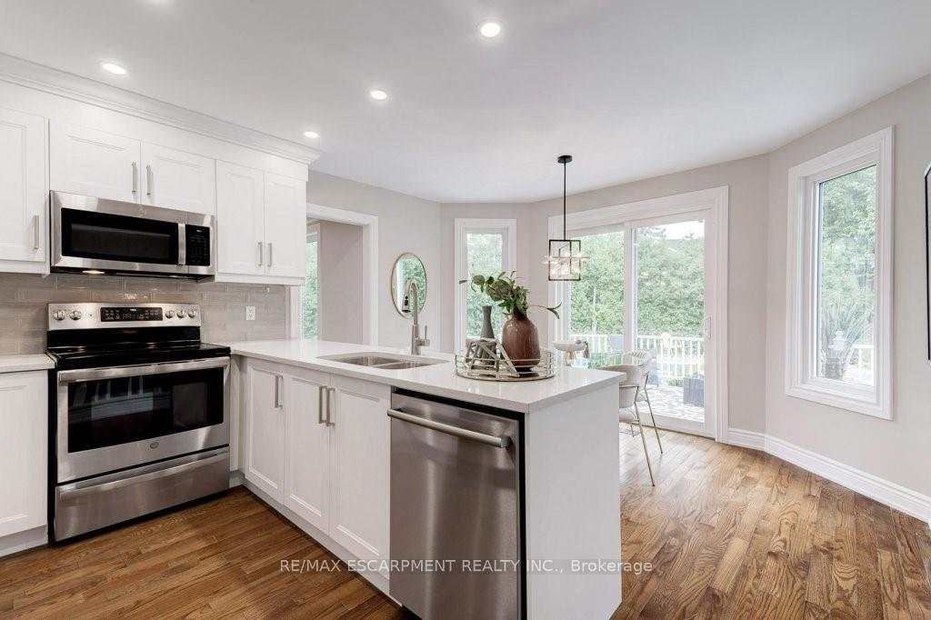 Photo 9 of 2182 Maplewood Drive, Burlington, Brant — HOMEH