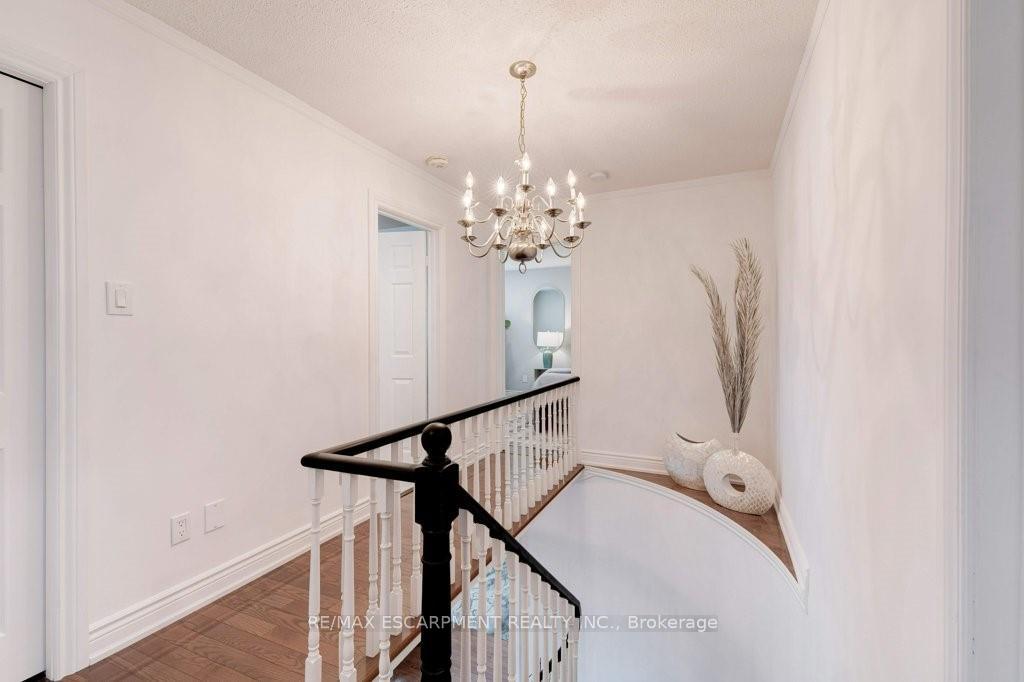 Photo 16 of 2182 Maplewood Drive, Burlington, Brant — HOMEH