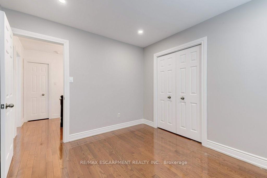 Photo 19 of 2182 Maplewood Drive, Burlington, Brant — HOMEH