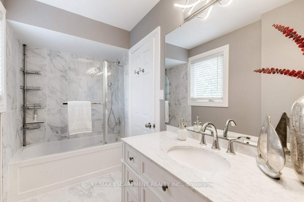 Photo 21 of 2182 Maplewood Drive, Burlington, Brant — HOMEH