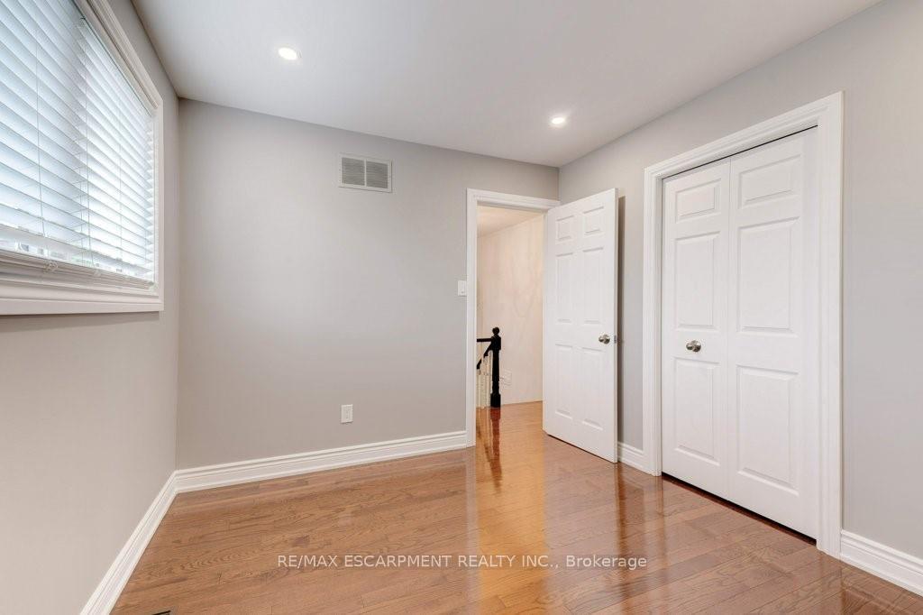 Photo 22 of 2182 Maplewood Drive, Burlington, Brant — HOMEH