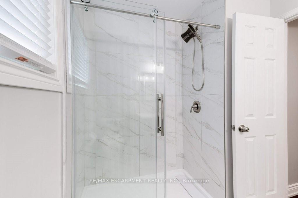 Photo 26 of 2182 Maplewood Drive, Burlington, Brant — HOMEH