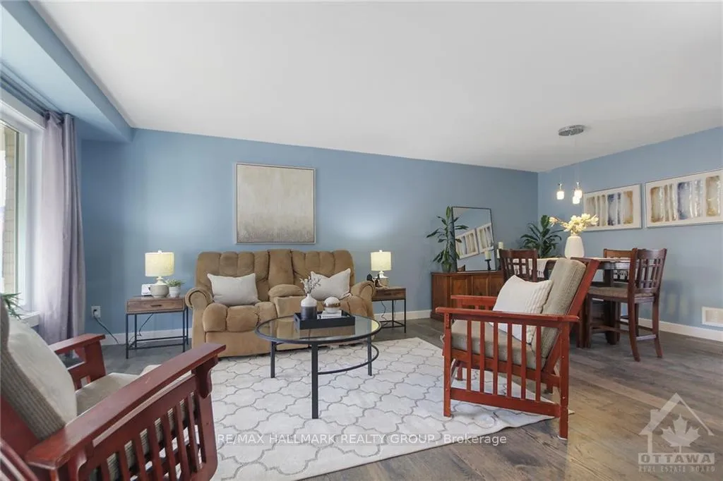 Photo 4 of 388 Haileybury Crescent, Ottawa, Barrhaven - Strandherd — HOMEH