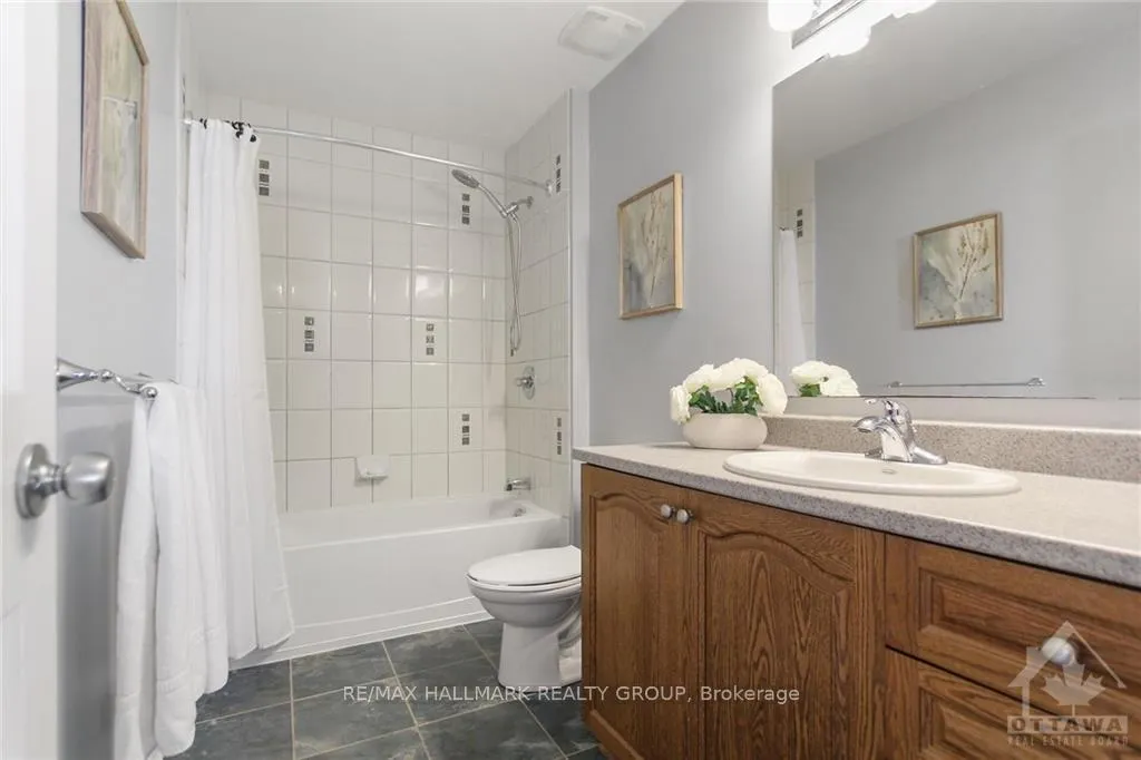 Photo 8 of 388 Haileybury Crescent, Ottawa, Barrhaven - Strandherd — HOMEH