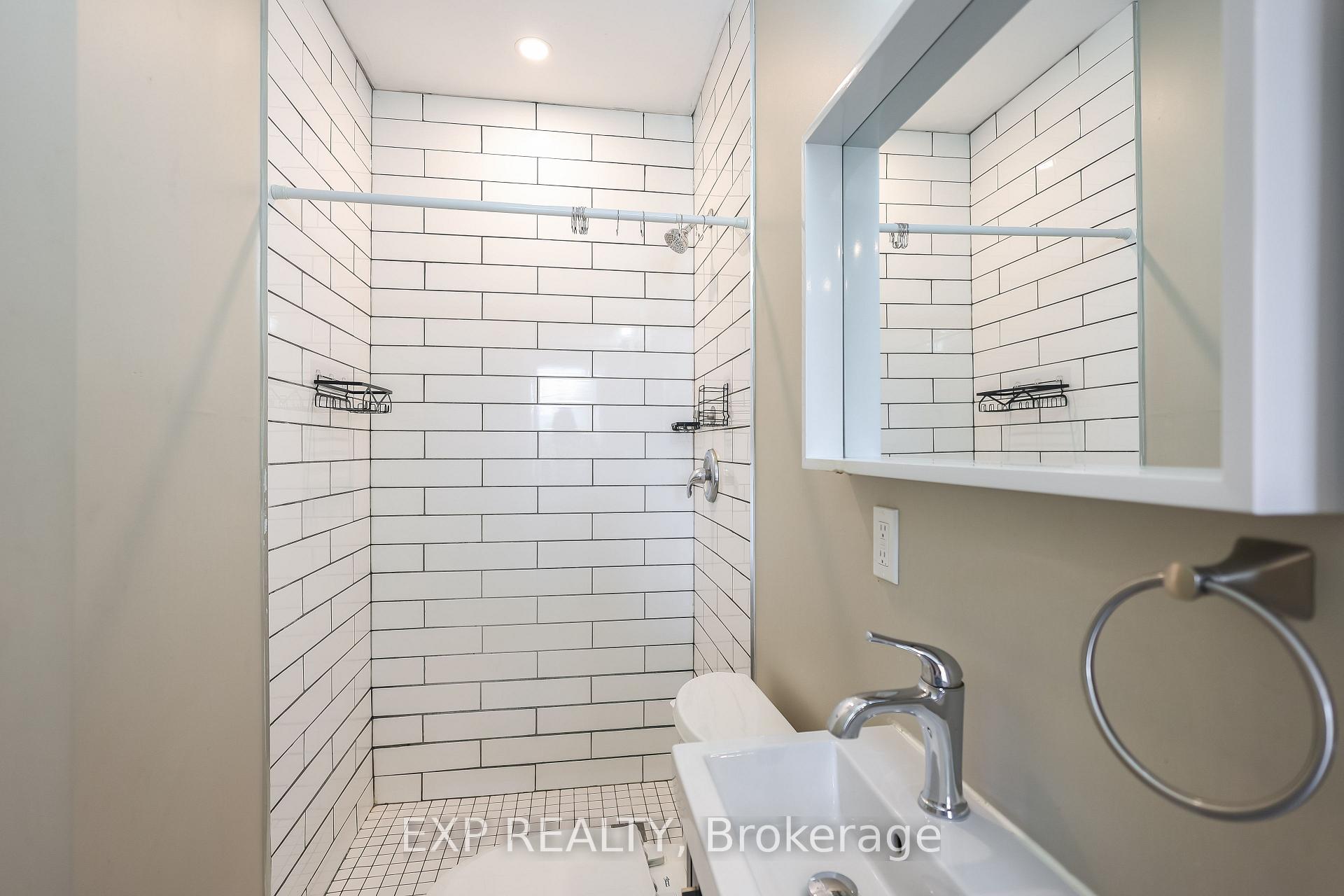 Photo 11 of 29 Ashley Street, Hamilton, Landsdale — HOMEH