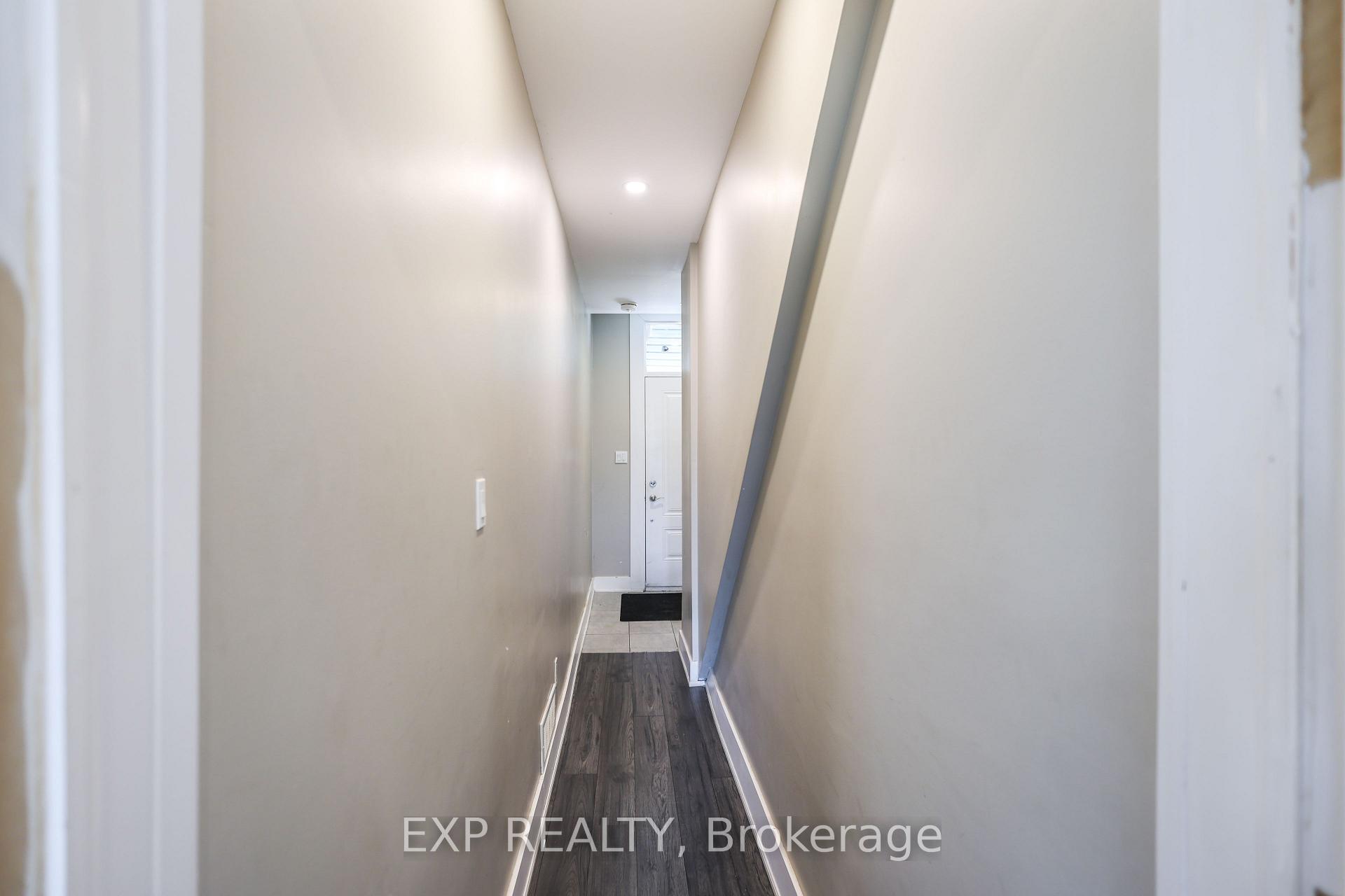 Photo 12 of 29 Ashley Street, Hamilton, Landsdale — HOMEH