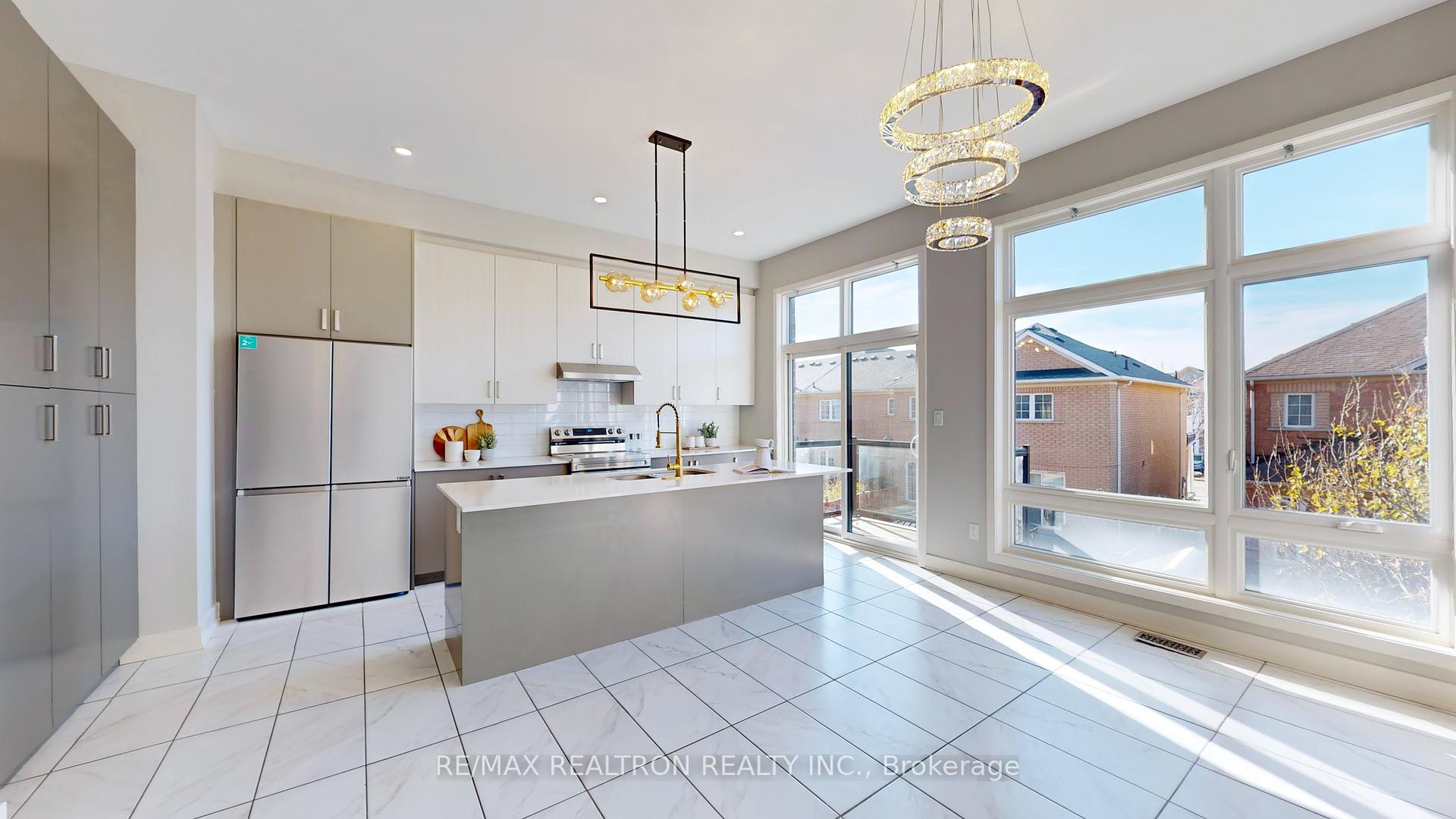 Photo 14 of 30 Pageant Avenue, Vaughan, Vellore Village — HOMEH