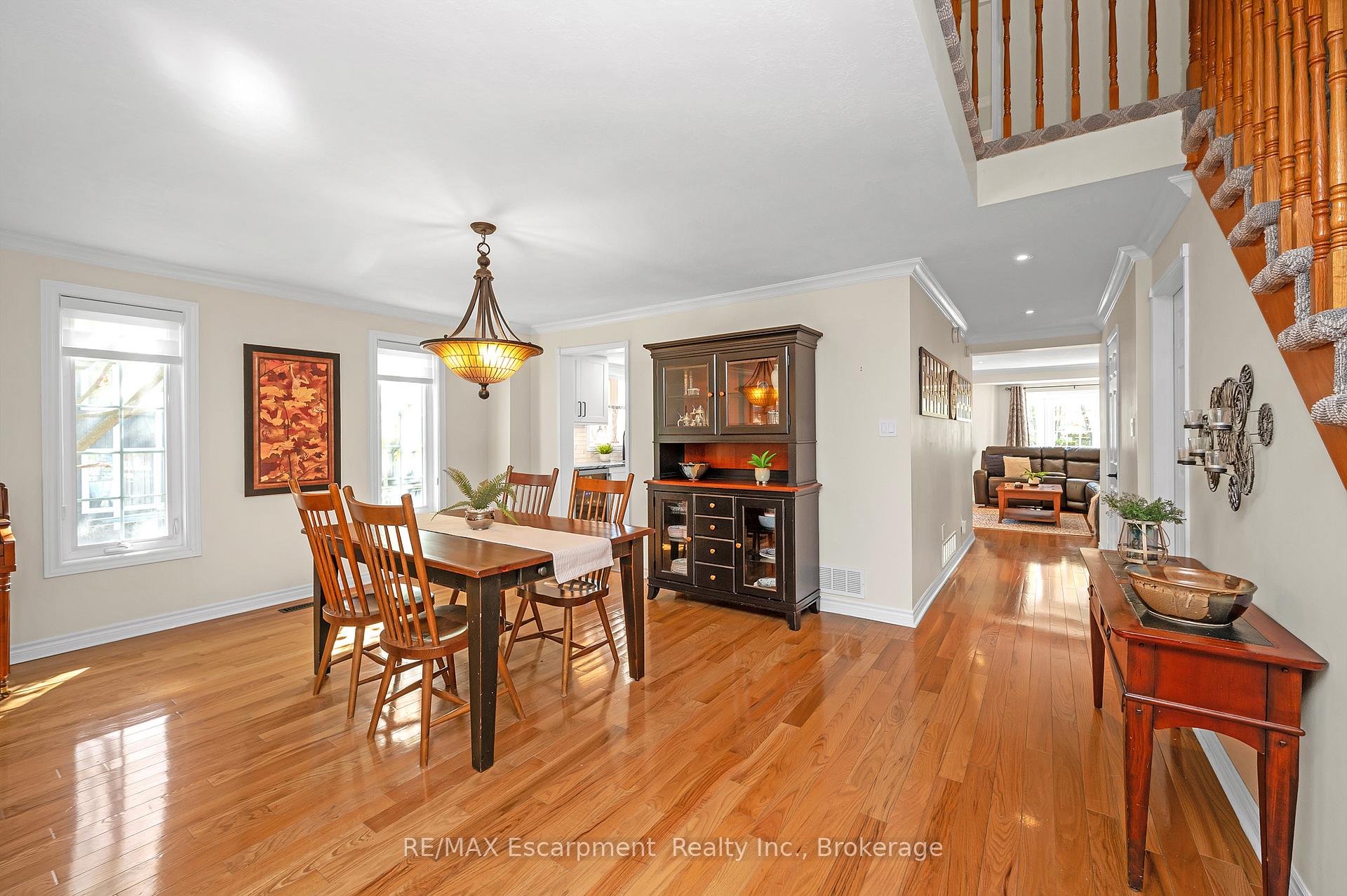 Photo 7 of 22 Waterford Crescent, Hamilton, Stoney Creek — HOMEH
