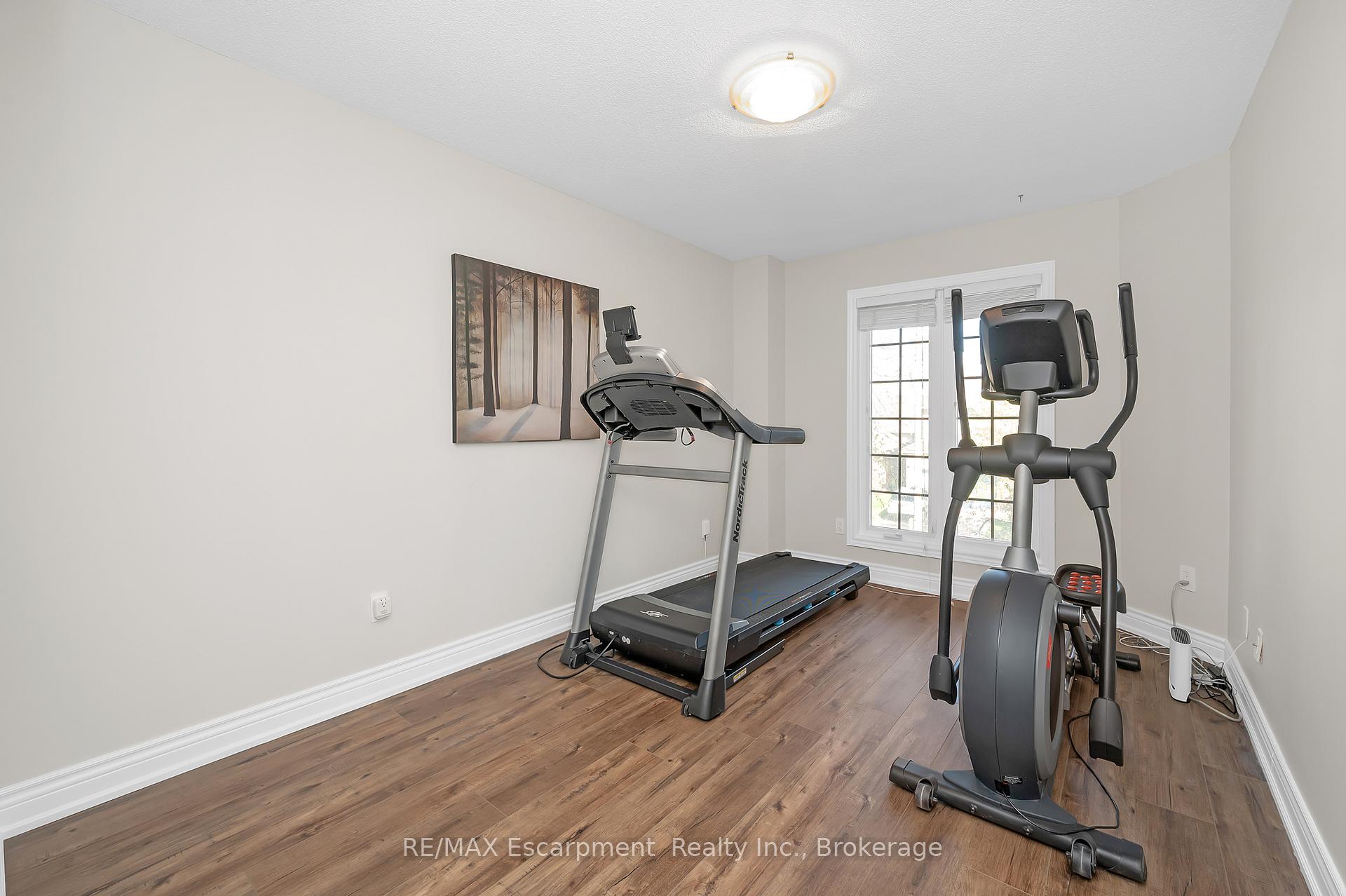Photo 22 of 22 Waterford Crescent, Hamilton, Stoney Creek — HOMEH