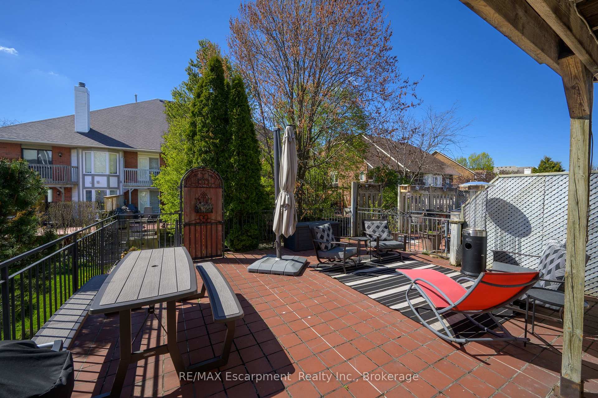 Photo 31 of 22 Waterford Crescent, Hamilton, Stoney Creek — HOMEH